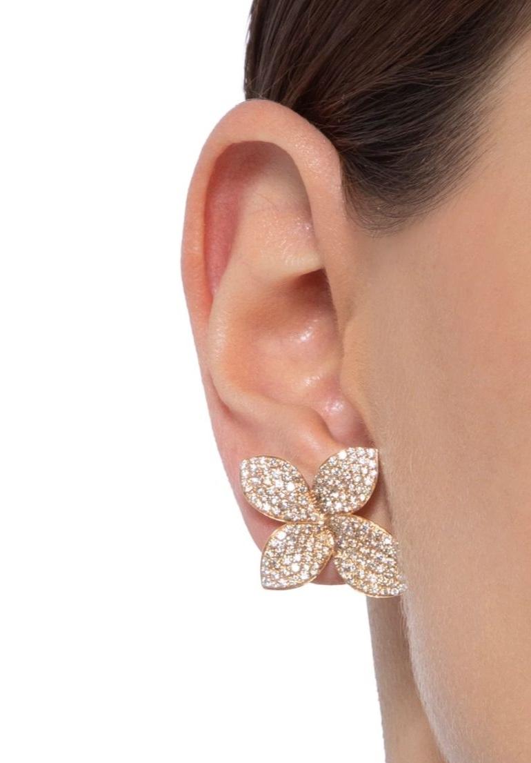 Round Cut 18K Rose Gold Diamonds Earrings For Sale
