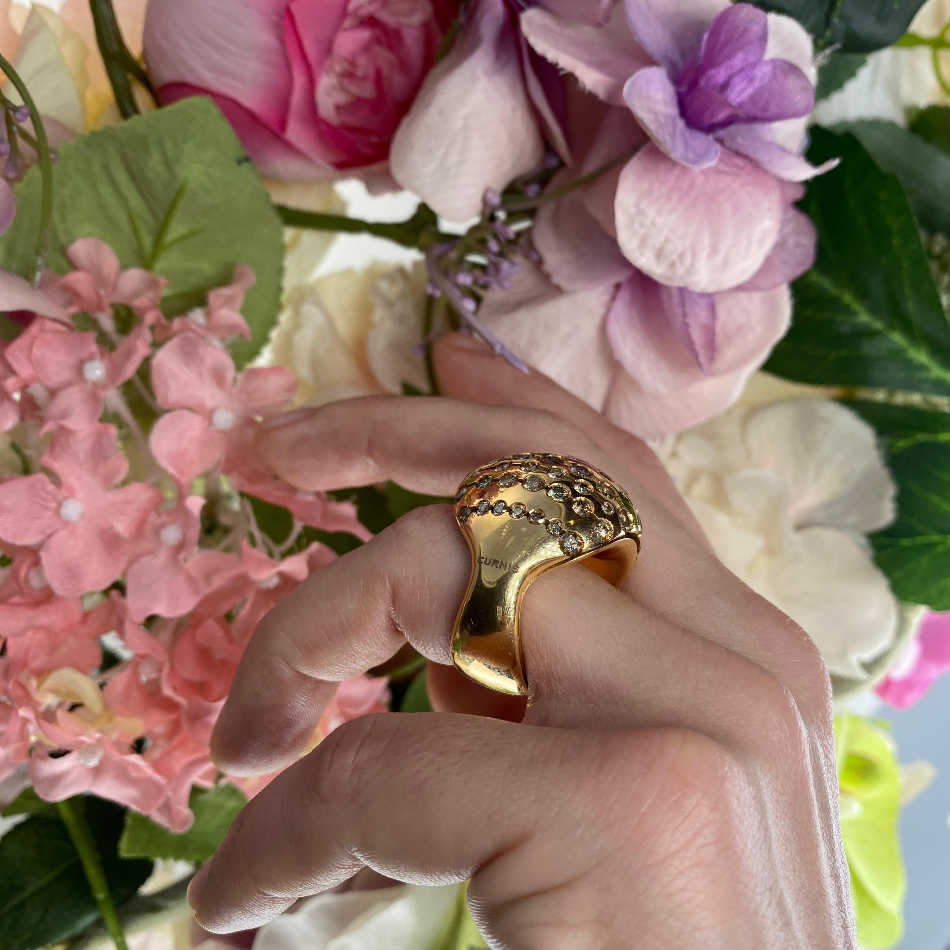 Bague Dome en or rose 18K avec diamants Brown en vente 8