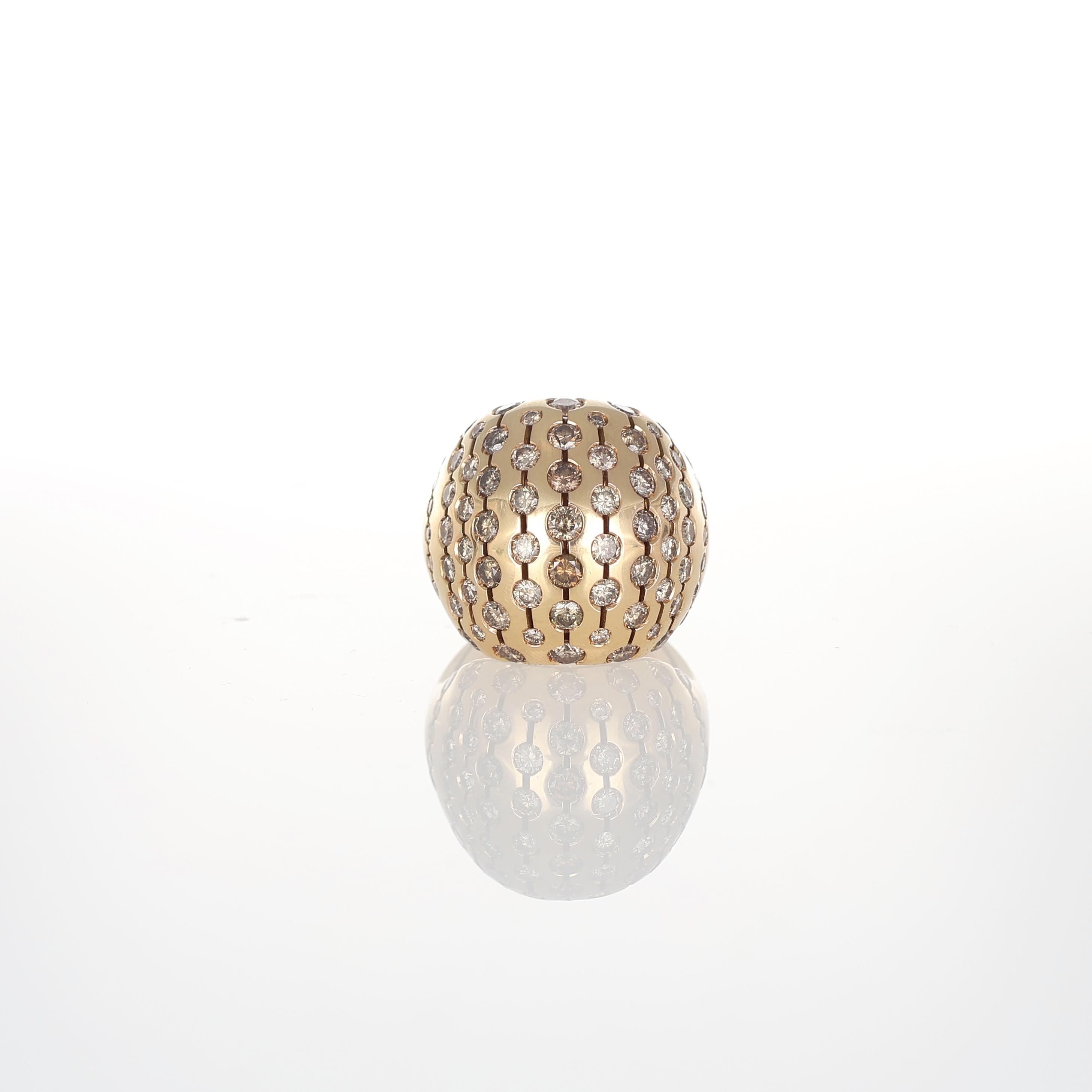 Bague Dome en or rose 18K avec diamants Brown en vente 1