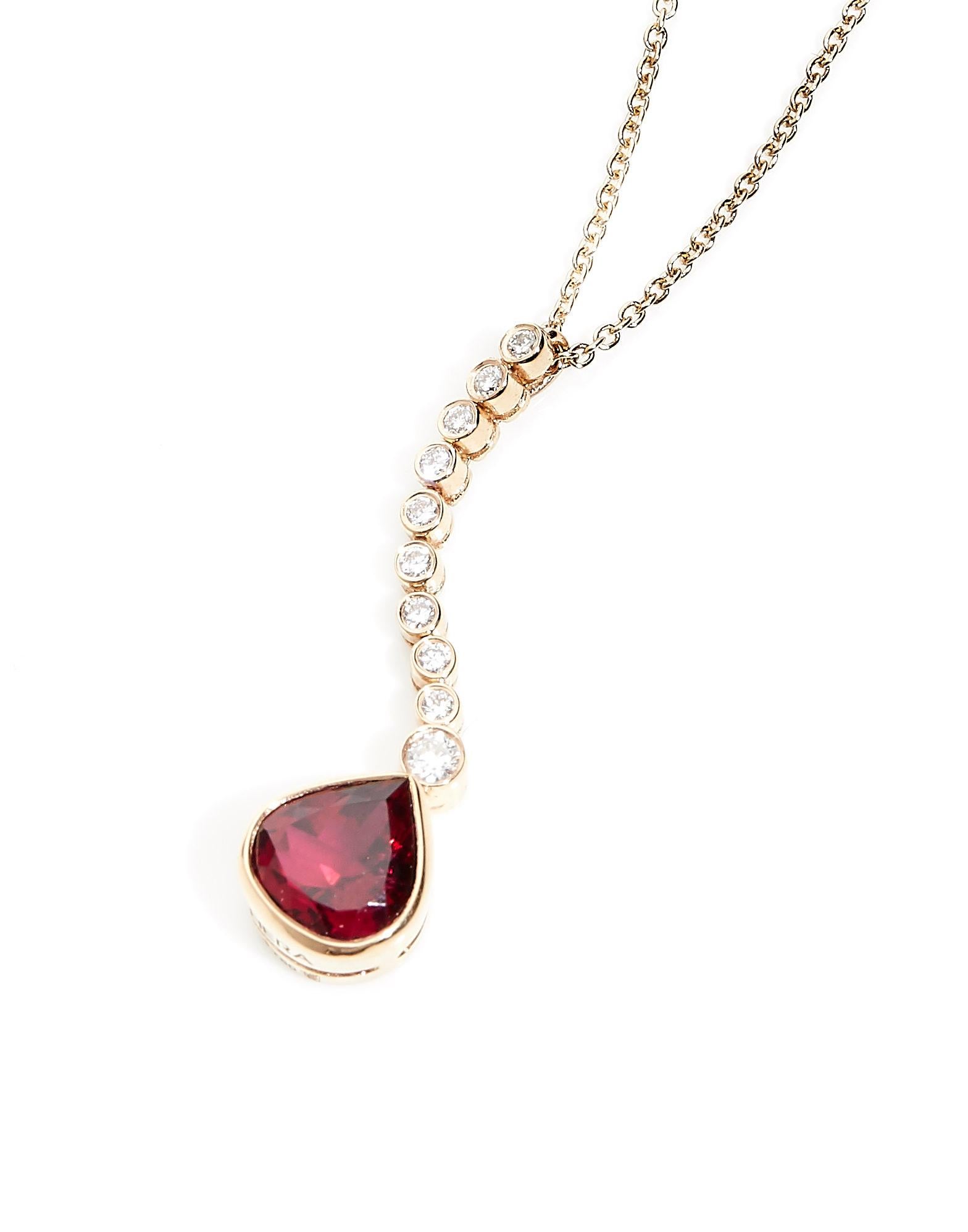Contemporary 18 Karat Rose Gold Pendant Necklace Set with 2.37 Carat Rubelite and Diamonds For Sale