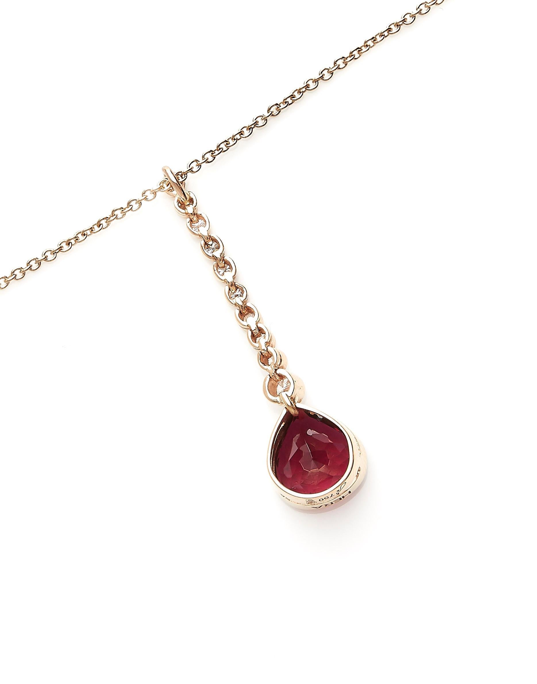 18 Karat Rose Gold Pendant Necklace Set with 2.37 Carat Rubelite and Diamonds In New Condition For Sale In Paris, FR