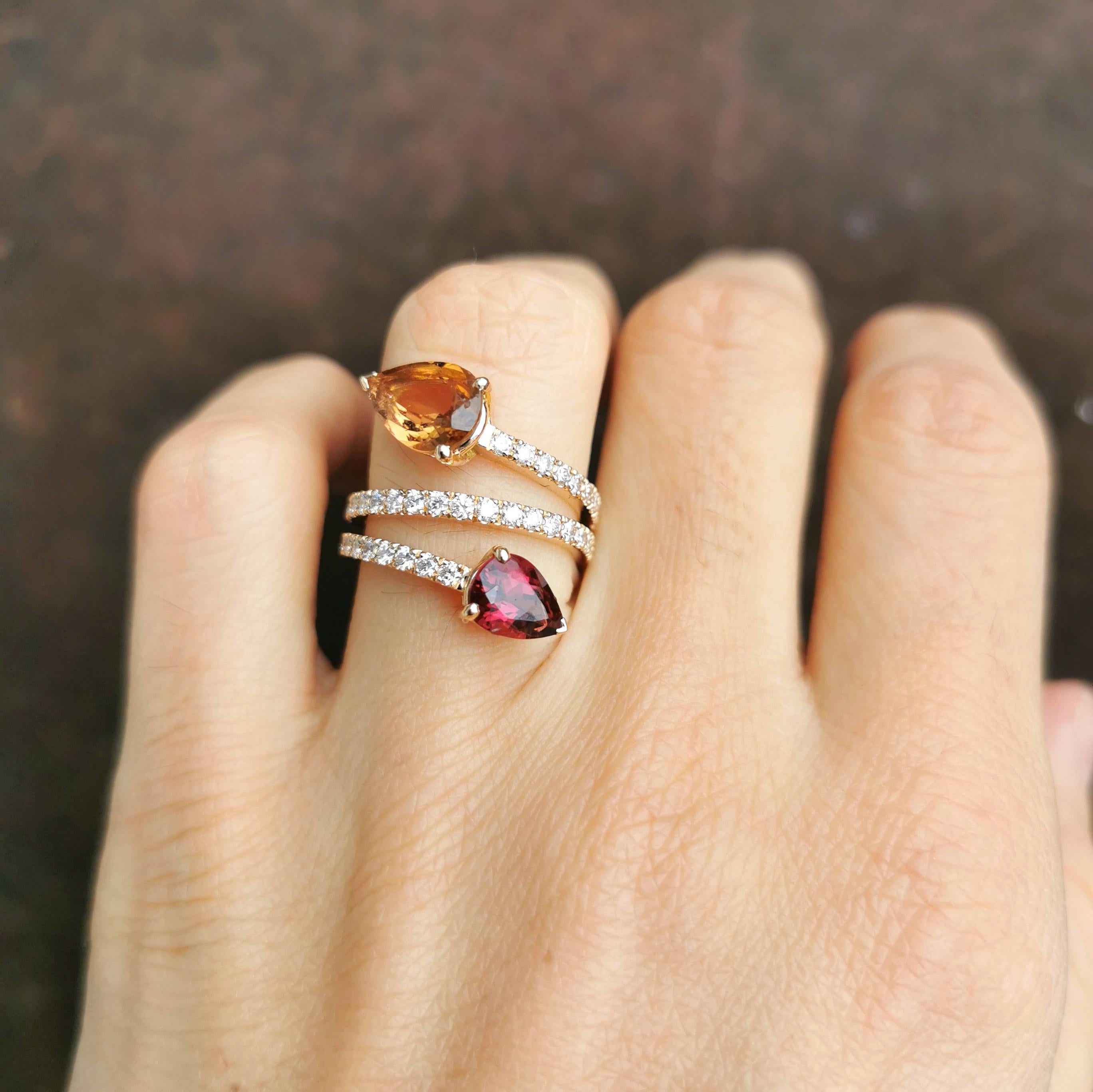 Made of 18K rose gold, this charming and delicate duo ring is set with two pink tourmalines pearshape and white diamonds (0.71ct) on the mount.
Ring total weight : 6,80 g
Pink tourmalines weight : 2,79 carat
Diamonds weight : 0,71 carat

Unique