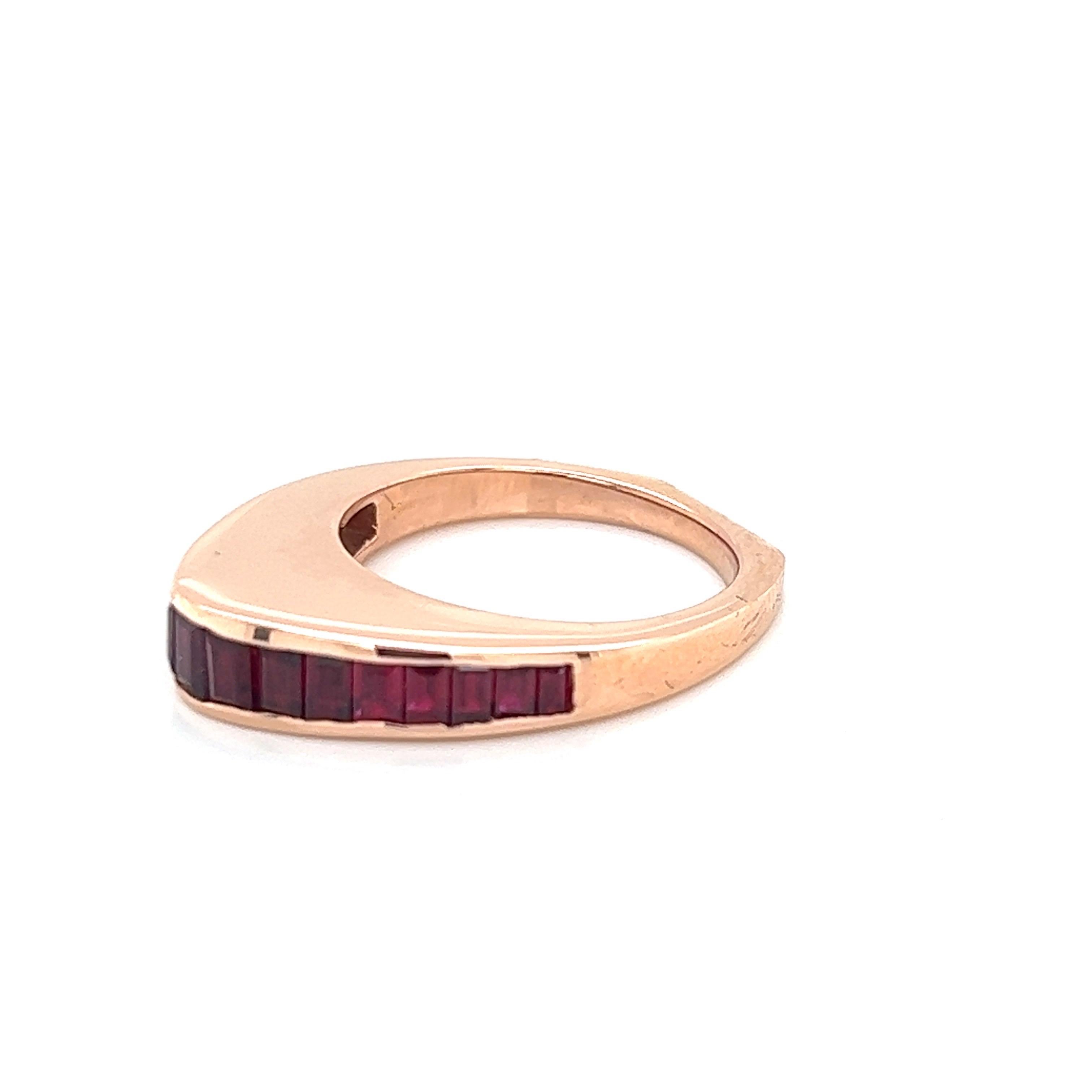 18k Rose Gold Egg Ring with Ruby Baguettes Approx. 1.7 tct For Sale 1