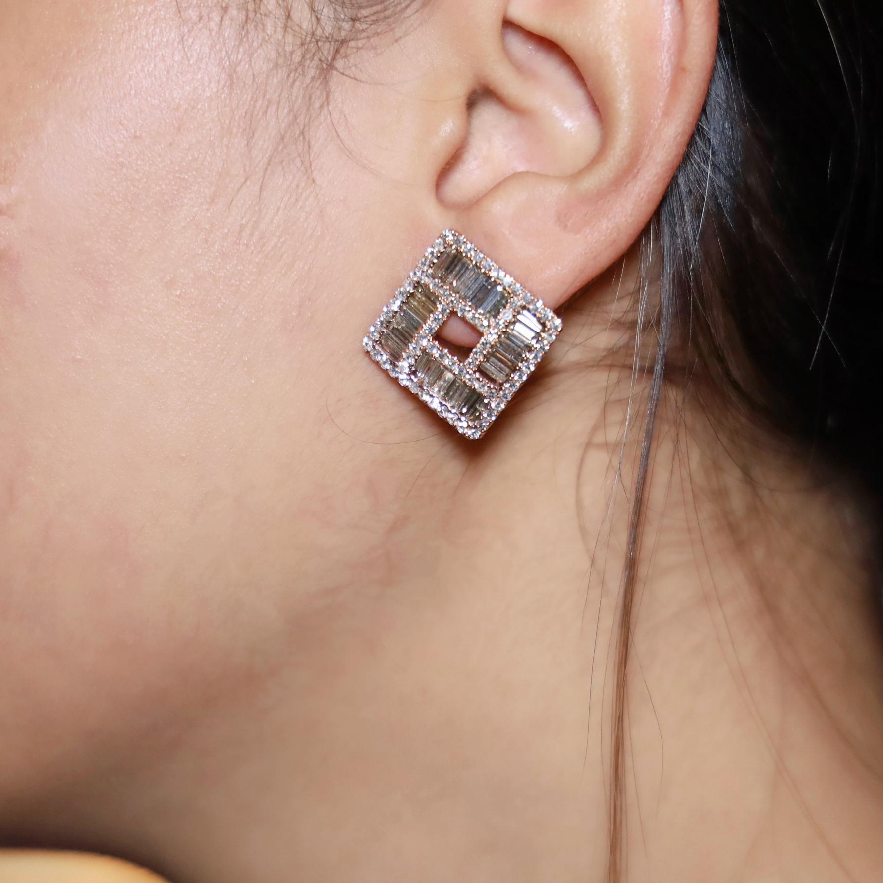 18K Rose Gold Elegant Diamond Earrings

205  Diamonds - 4.66 CT
18K Rose Gold - 7.74 GM

These exquisite diamond earrings feature a unique square design crafted in lustrous 18K rose gold. The exceptional quality diamonds are meticulously set,