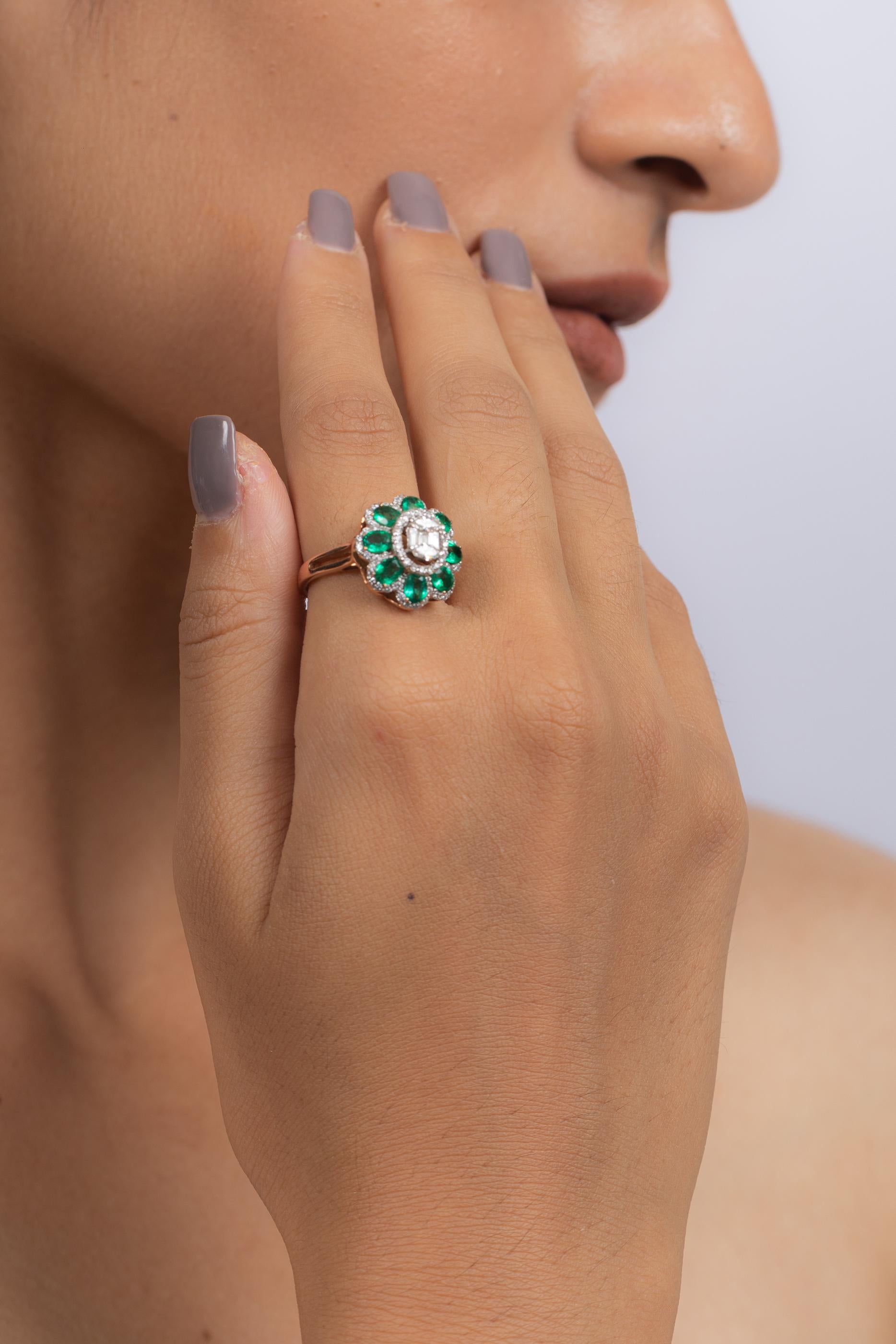 For Sale:  Glamorous Solid 18K Rose Gold Diamond and Emerald Cocktail Ring  6