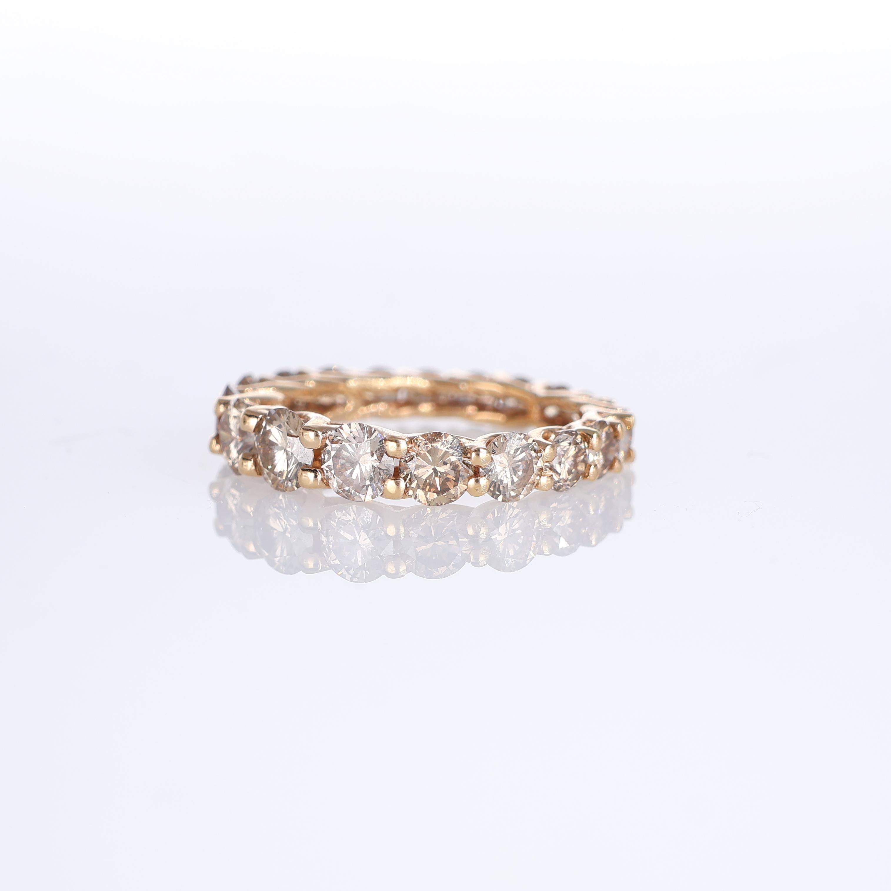 18K Rose Gold Eternity Ring with Brown Diamonds In New Condition For Sale In Bergamo, BG