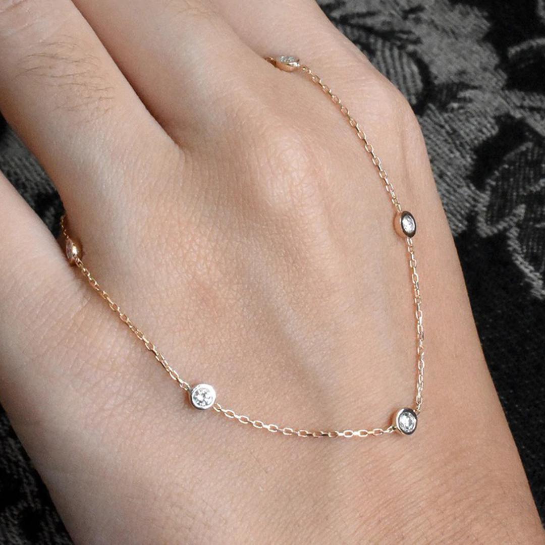 Bracelet solitaire en or 18 carats  cinq diamants en vente 2