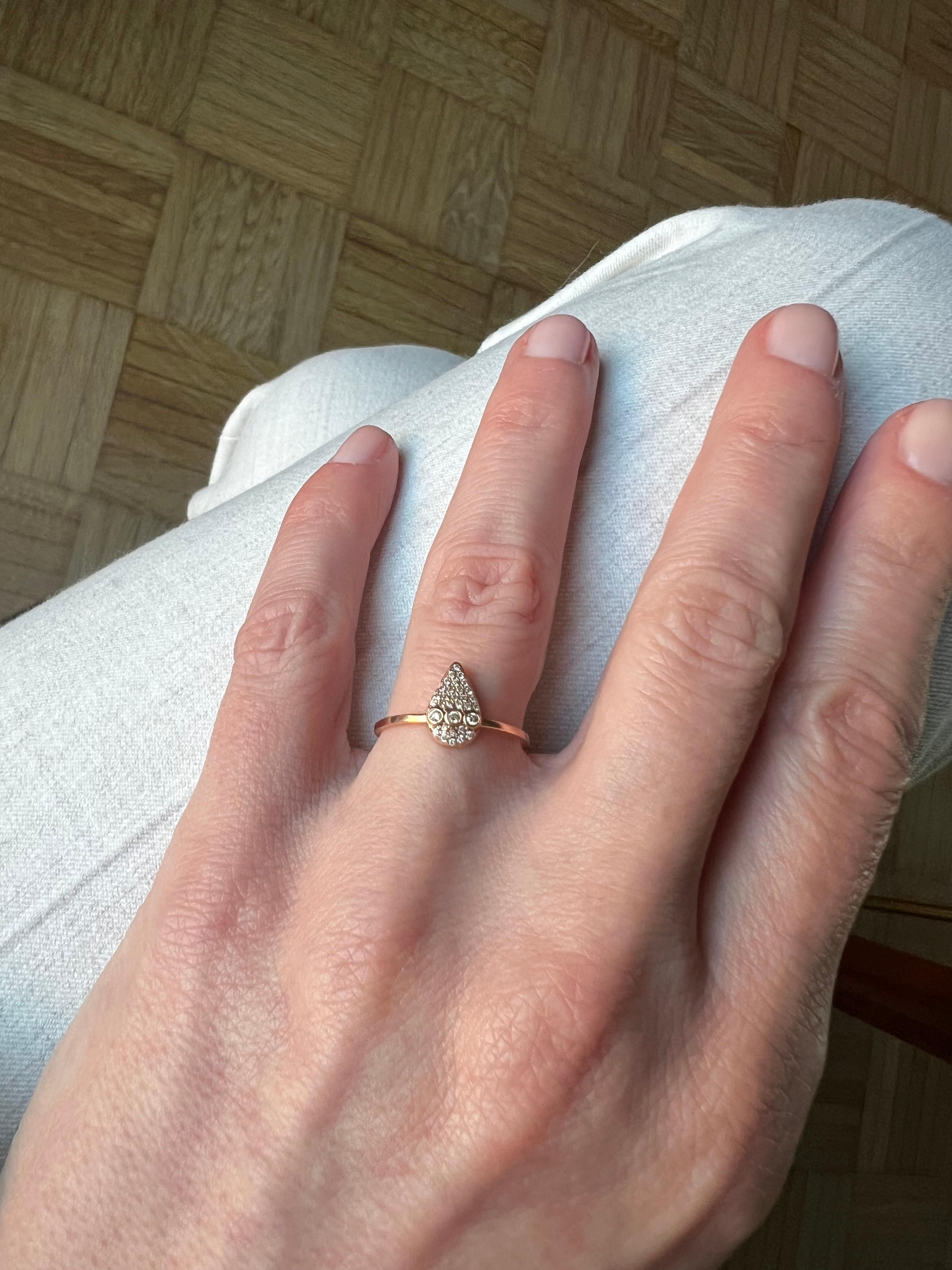 Women's 18k Rose Gold Flat-Drop Ring with 32 Champagne Diamonds, Size US 7 For Sale