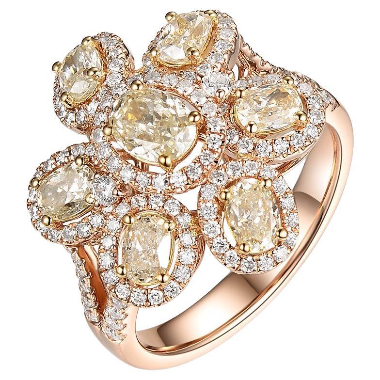 Anillo de Diamantes Floral de Oro Rosa de 18 K - 2,25 Quilates Total en venta