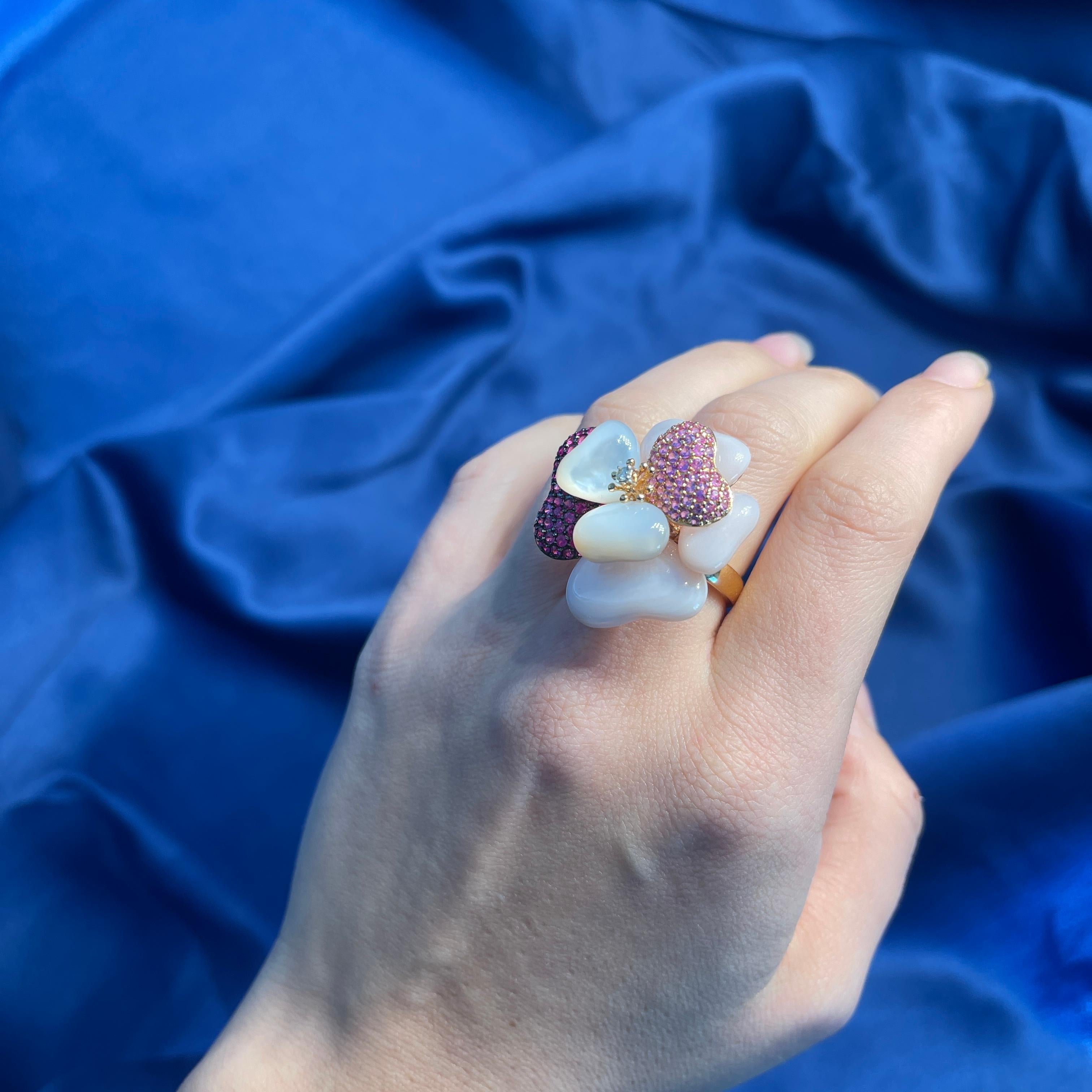 18K Rose Gold Flower Ring with Mother-of-Pearl, Rubies, and Sapphires For Sale 6