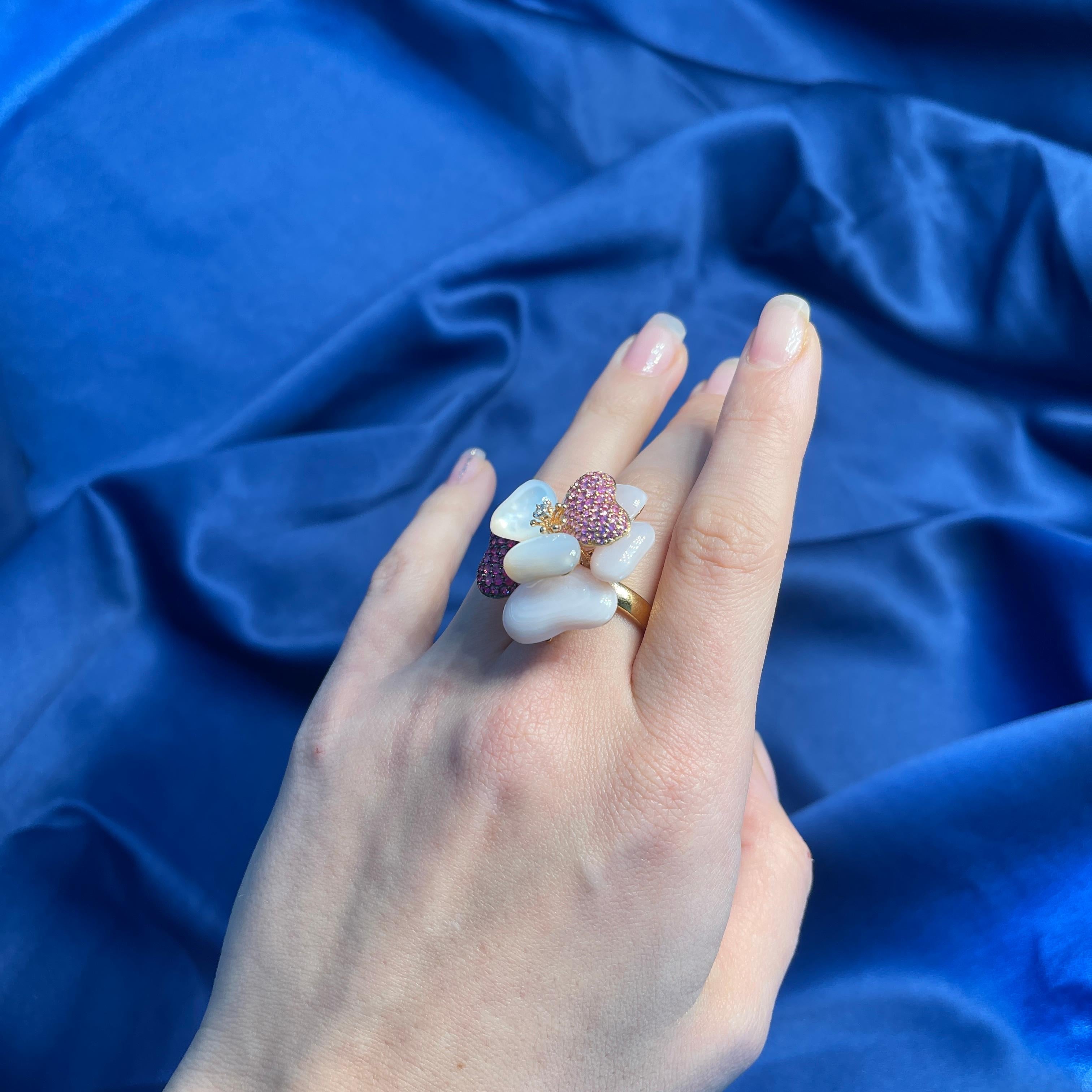 18K Rose Gold Flower Ring with Mother-of-Pearl, Rubies, and Sapphires For Sale 7