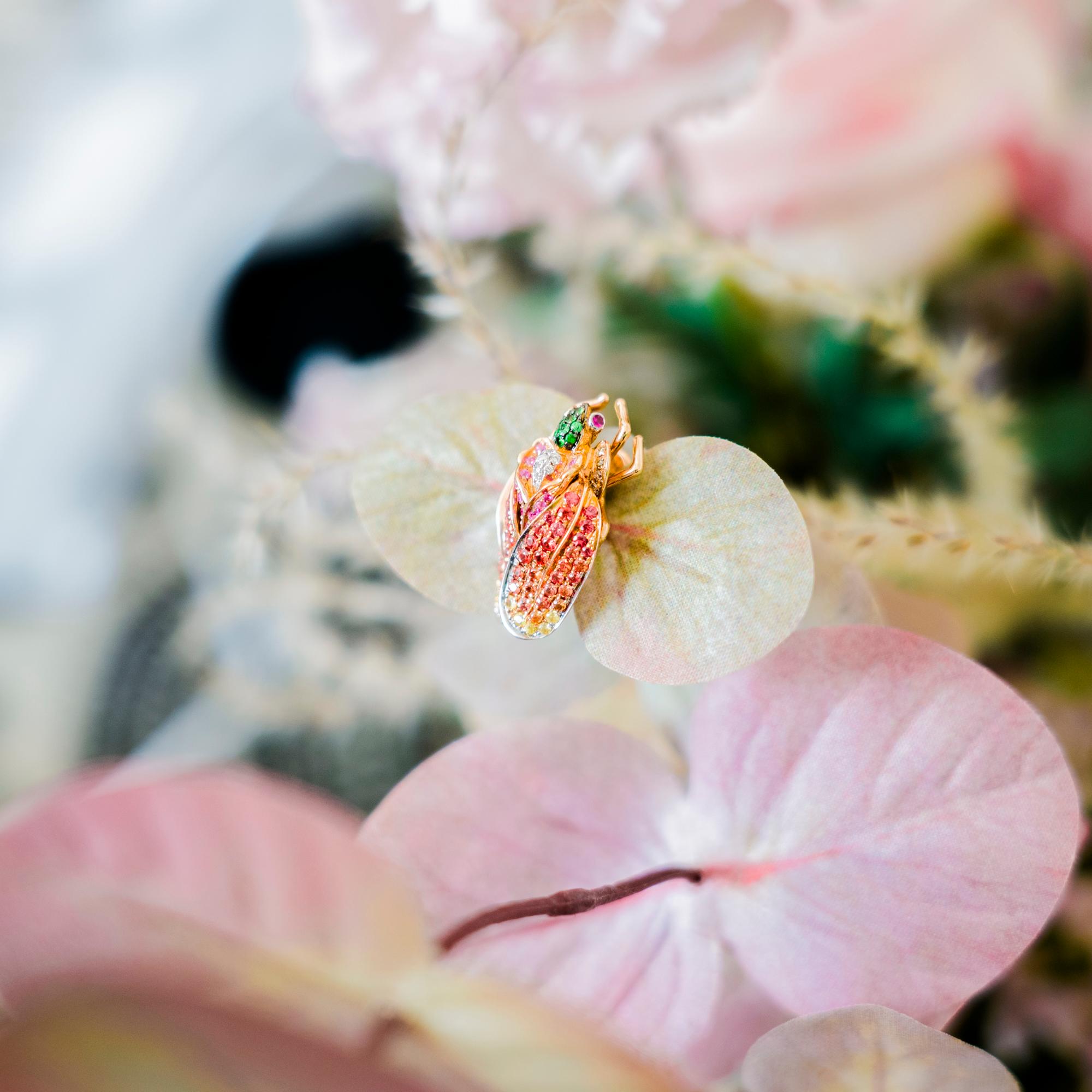 Modern 18K Rose Gold Fly Shaped Orange Sapphire and Yellow Sapphire Brooch For Sale