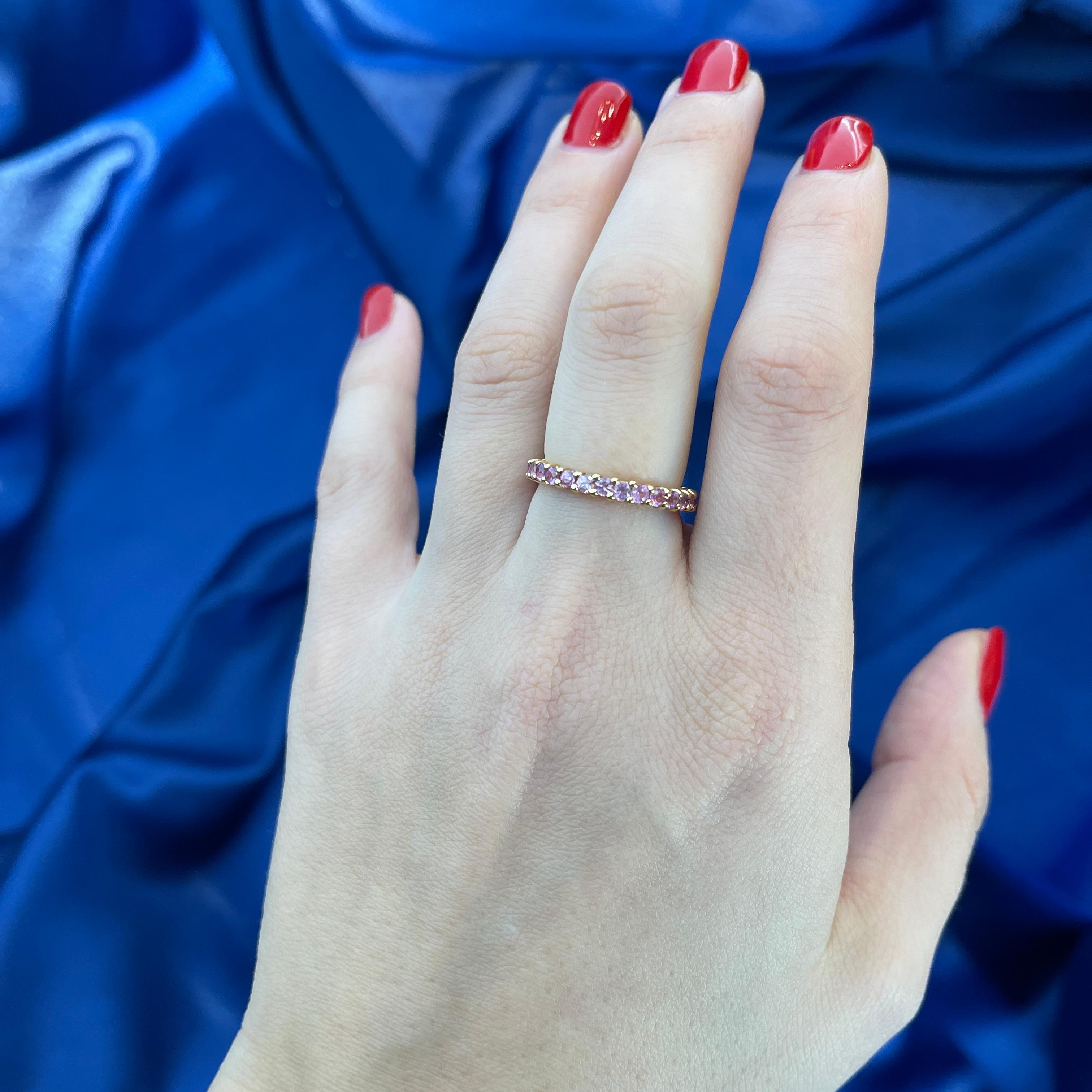 18K Rose Gold Full Eternity Band with Pink Sapphires In New Condition For Sale In Bergamo, BG
