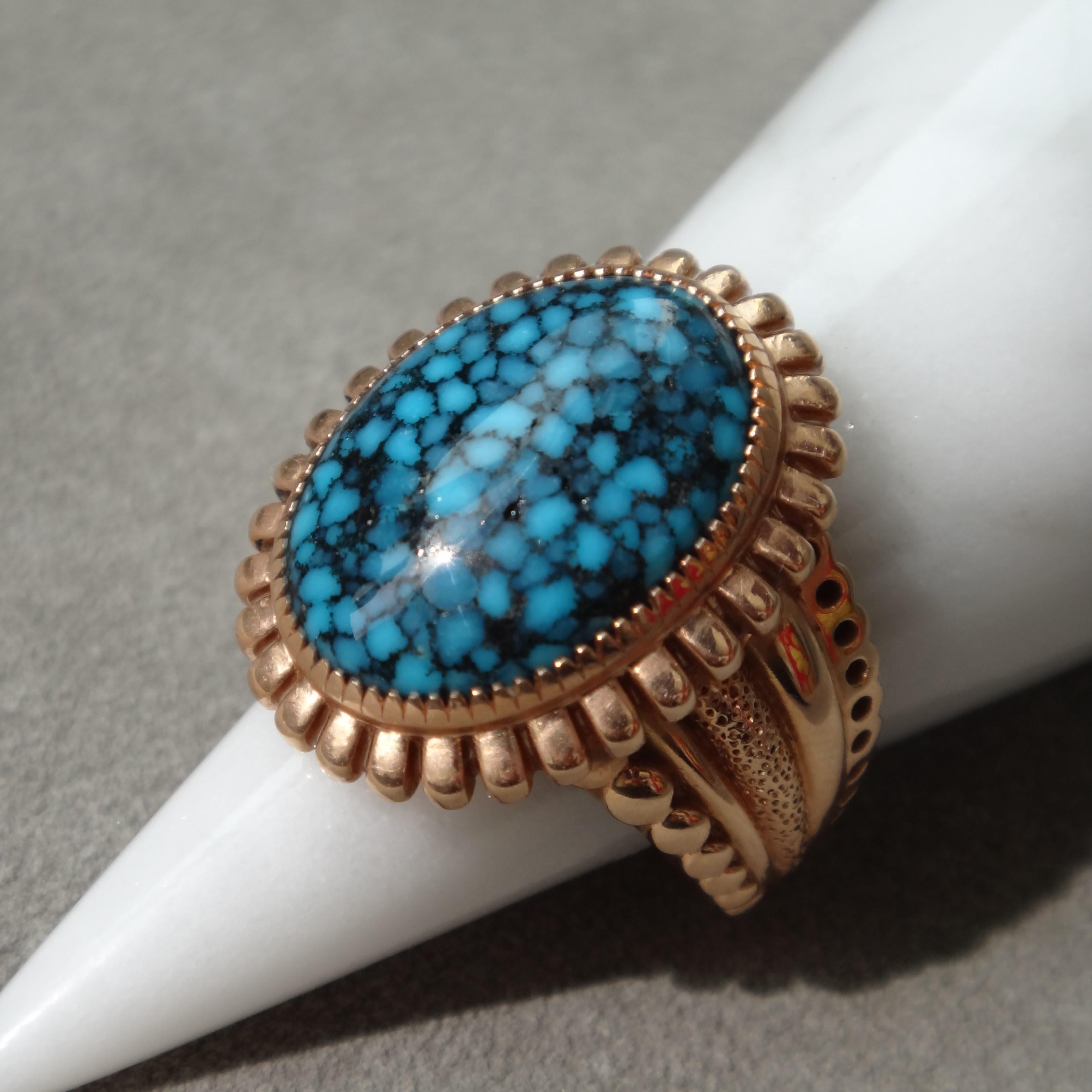 18k Rose Gold Gem-Grade Kingman Turquoise Ring For Sale 2
