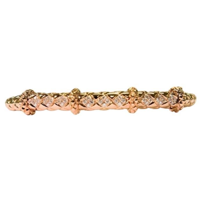 Brazalete geométrico de diamantes en oro rosa de 18 quilates con detalles redondos IdunnCollection