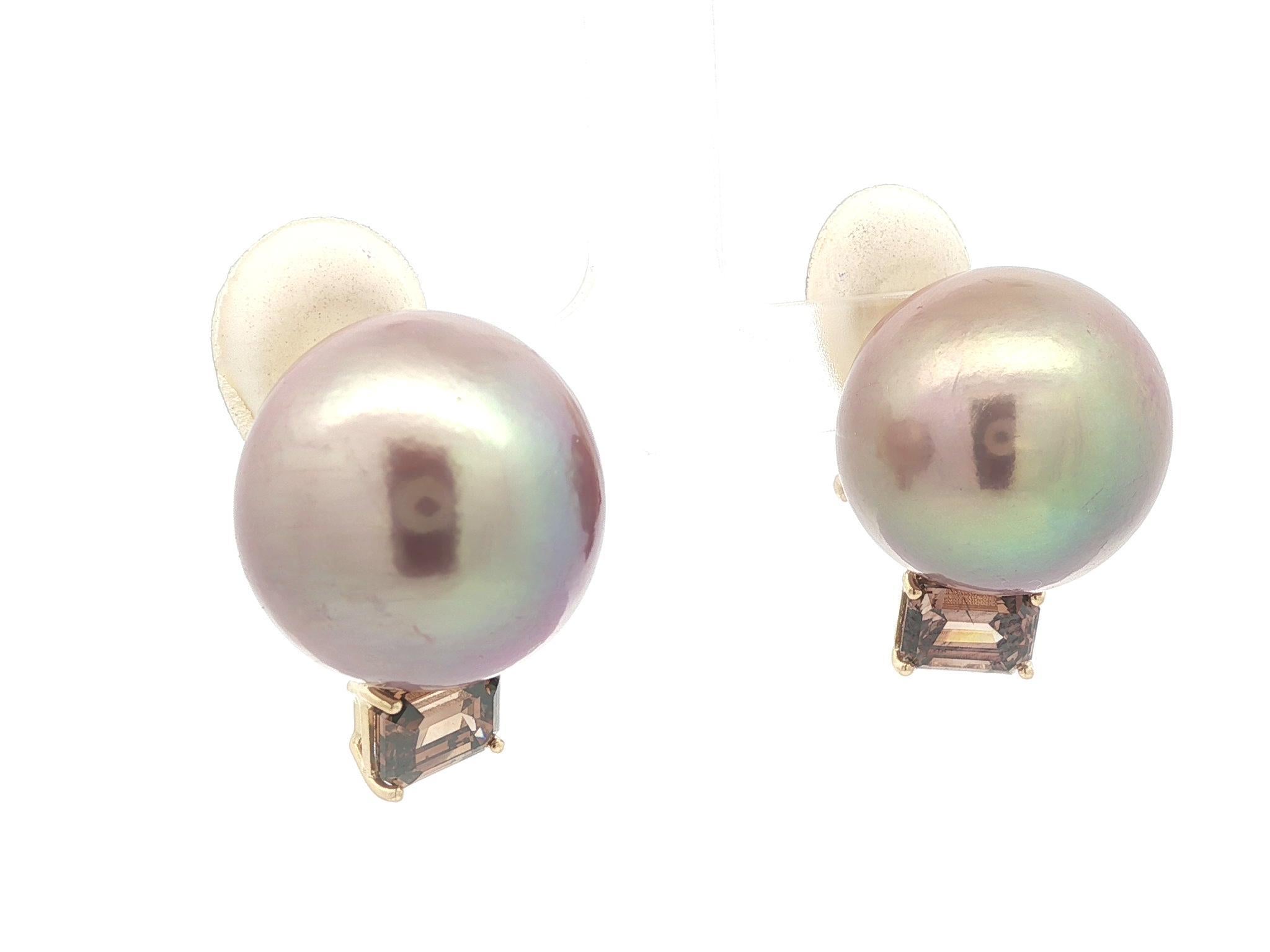 Taglio smeraldo Orecchini in oro rosa 18k GIA con grandi perle rosa e diamanti marroni da 3,64 ct. in vendita