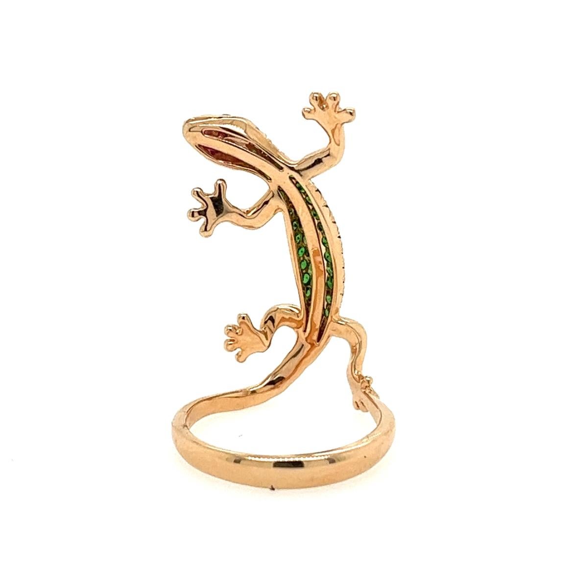 Anello Lizard in oro rosa 18K con granato verde e rubino e diamanti In condizioni Nuovo in vendita a Hong Kong, HK