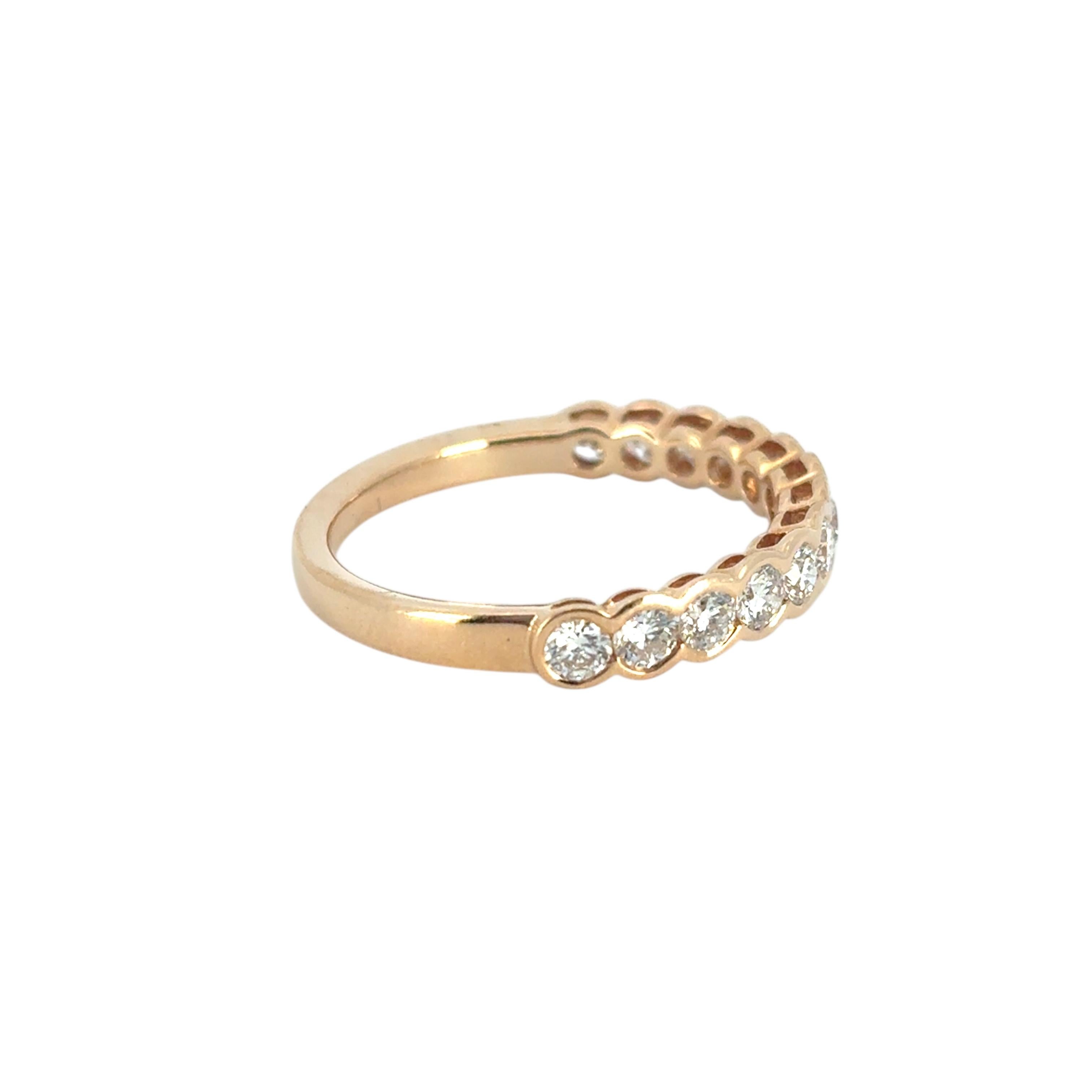 Donna Anello con diamante a metà strada in oro rosa 18k in vendita
