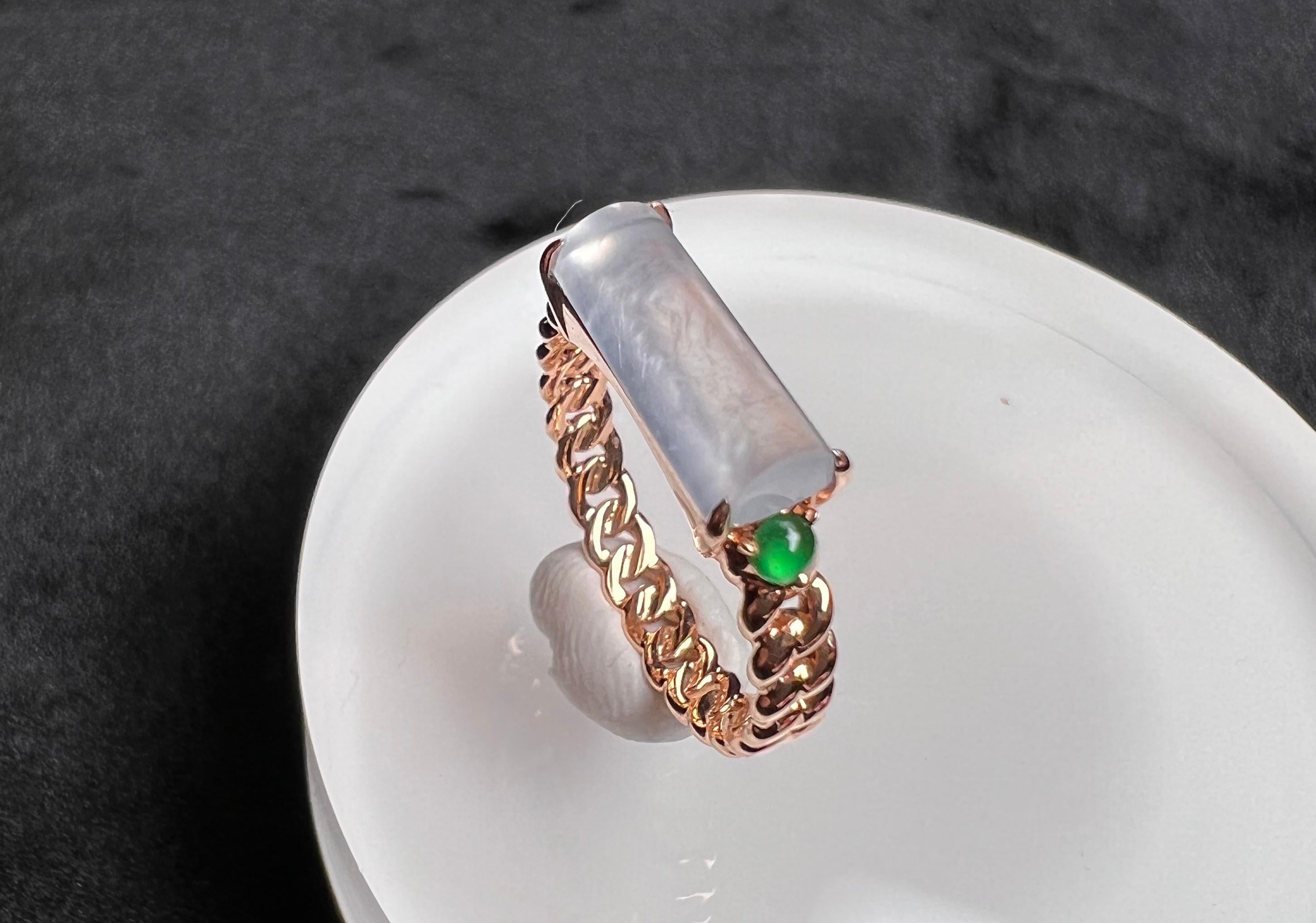 18K Rose Gold Icy Jadeite Green Jadeite Horizontal Bar Ring Cocktail Ring In New Condition For Sale In London, GB
