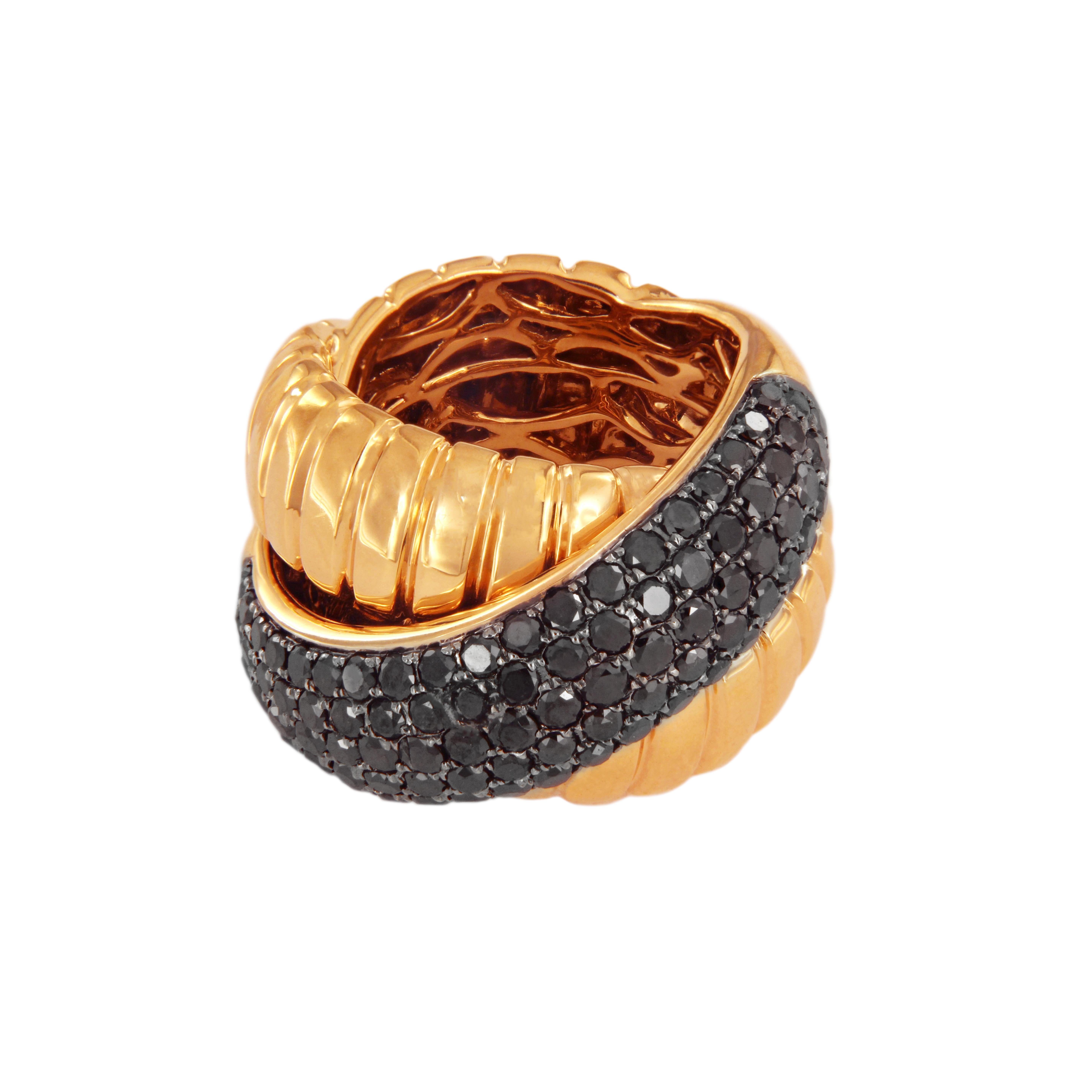 -18k Rose Gold

-Ring size: 6.5

-Width: 12-19mm

-Weight: 24gr

-Diamond: 3.43ct

Original Retail: $5900
