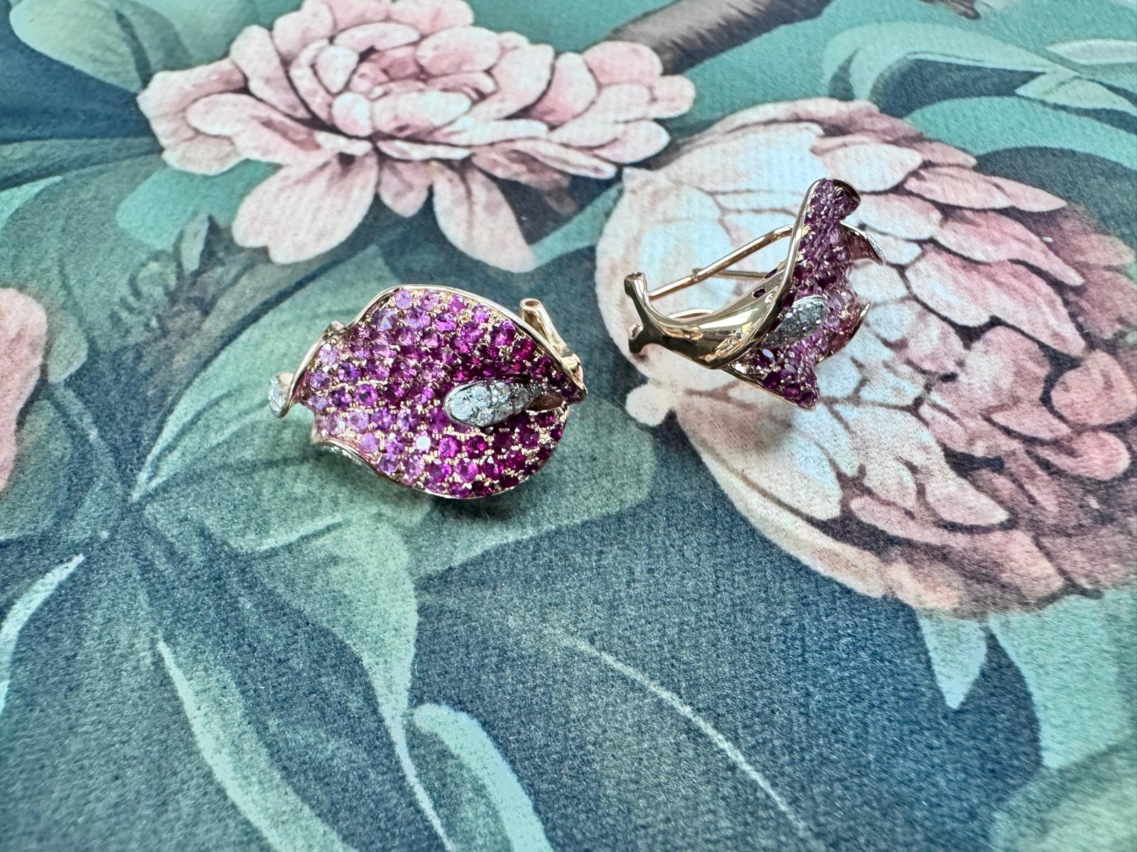 18K Rose Gold  Leaf Earrings with Ruby & Pink Sapphire In New Condition For Sale In Hong Kong, HK