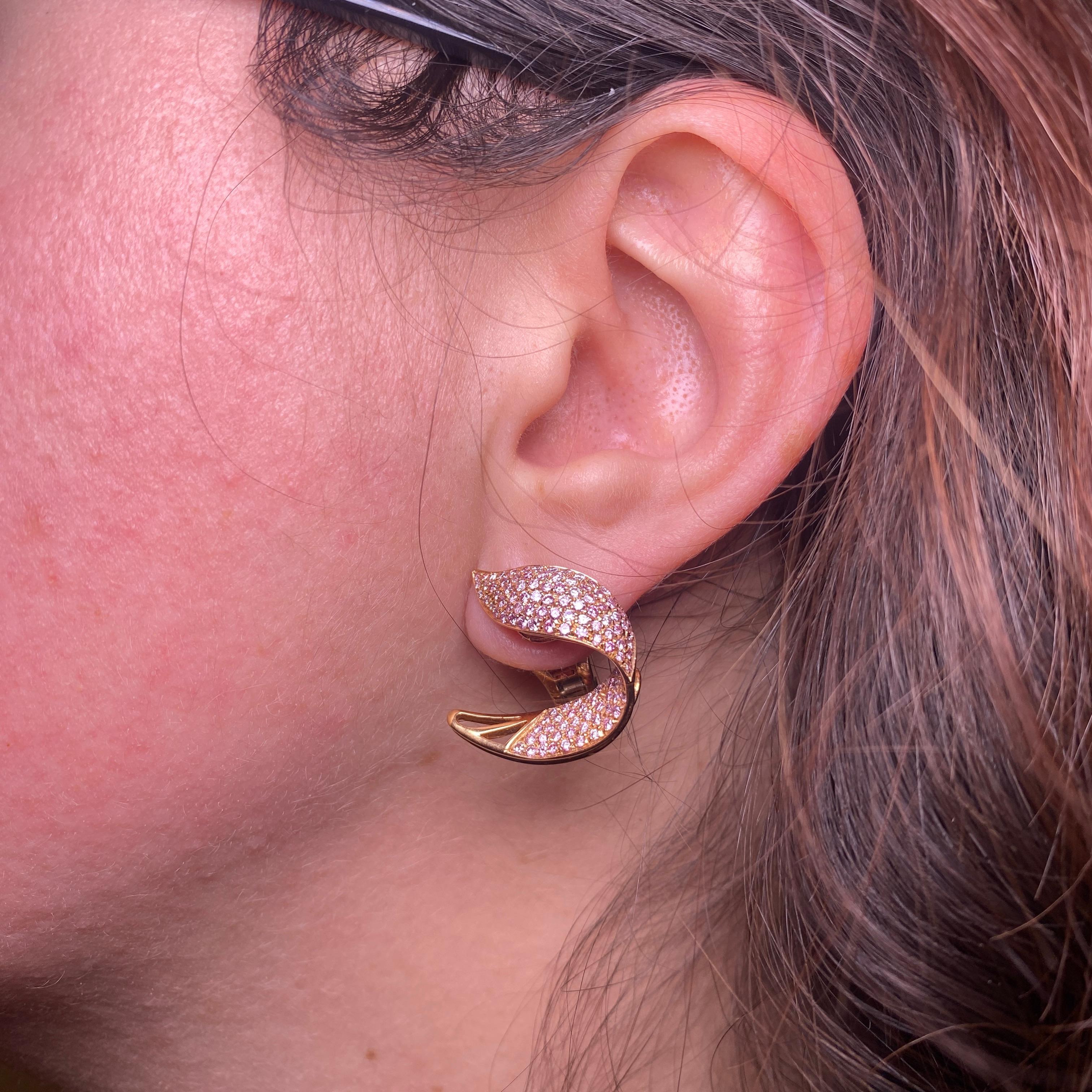 Women's or Men's 18K Rose Gold Leaf-Shaped Earrings with Diamond Pavé For Sale