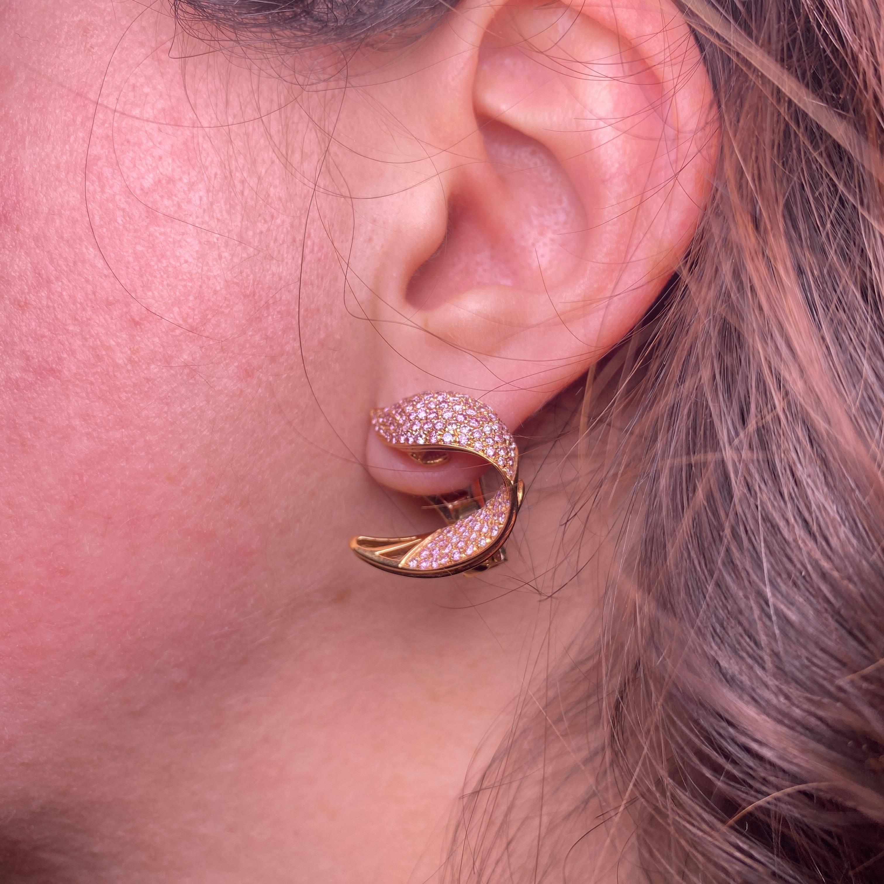 18K Rose Gold Leaf-Shaped Earrings with Diamond Pavé For Sale 1