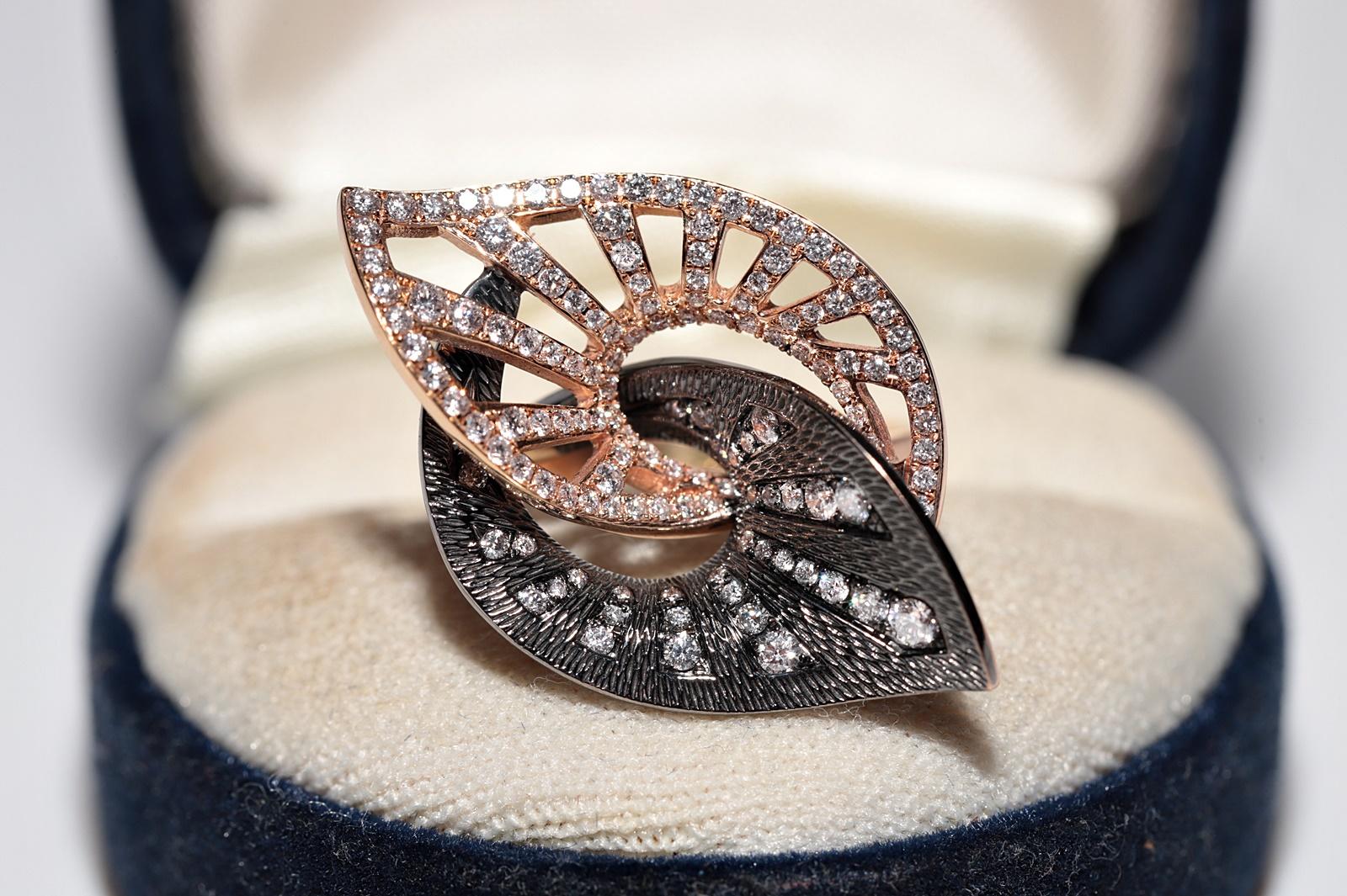 Bague solide en or rose 18 carats décorée de diamants naturels de style feuille en vente 1