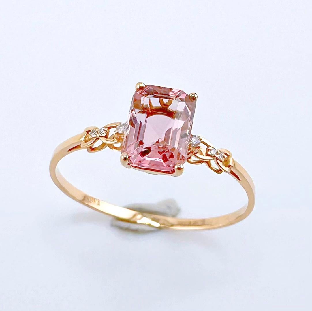 18K Rose Gold Lotus Color Tourmaline Ring with Diamonds

1 Tourmaline - 1.10 CT
Diamonds - 0.06 CT
Total Weight - 0.81 GM
