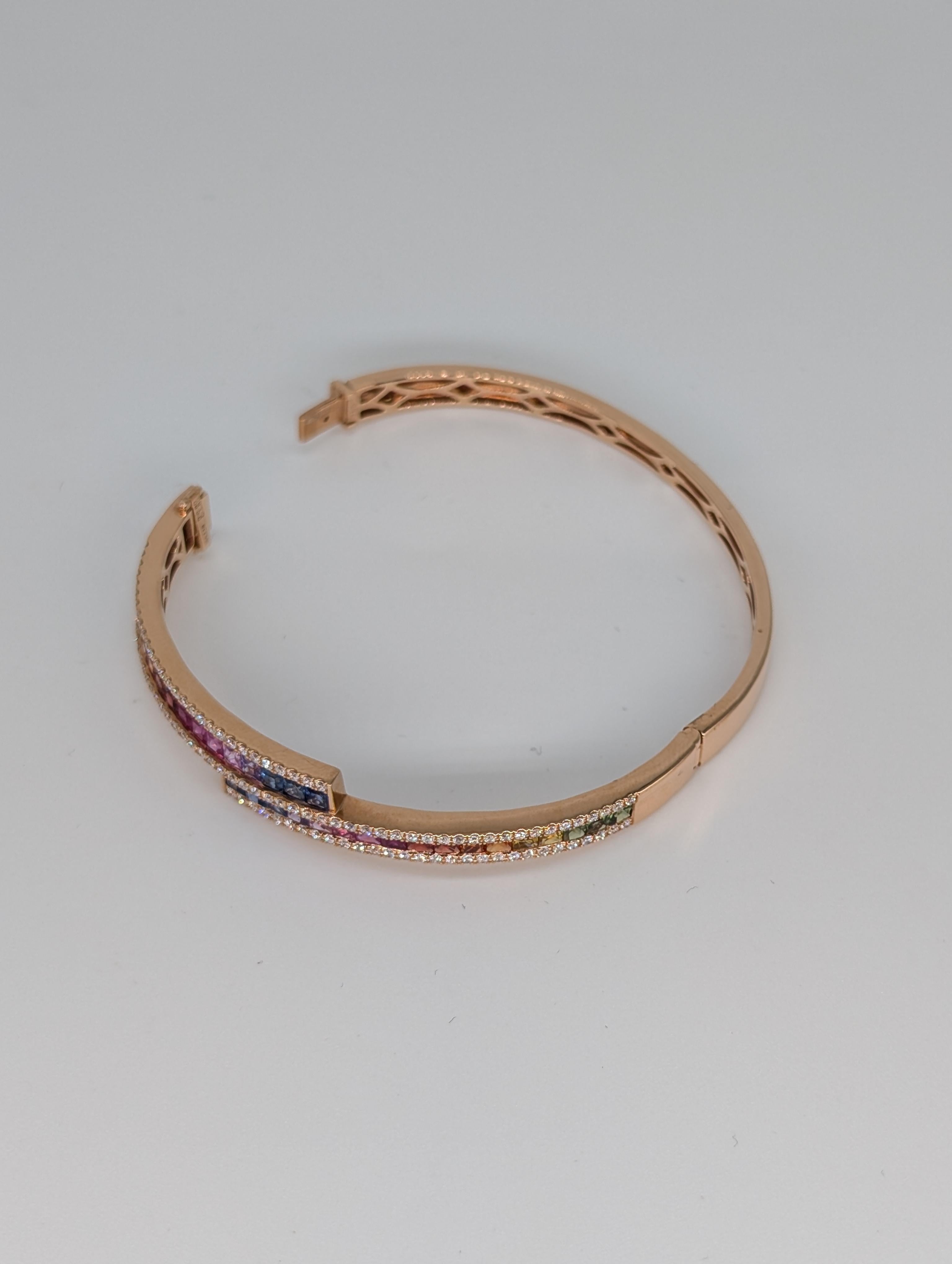 da uomo o donna Bangle bypass in oro rosa 18k con zaffiro multicolore e diamanti in vendita