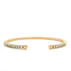 Pulsera tipo brazalete abierto de oro rosa de 18 quilates con un diamante natural redondo de talla brillante de 2,6 quilates
