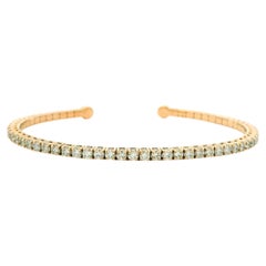 Pulsera tipo brazalete abierto de oro rosa de 18 quilates con un diamante natural redondo de talla brillante de 2,6 quilates