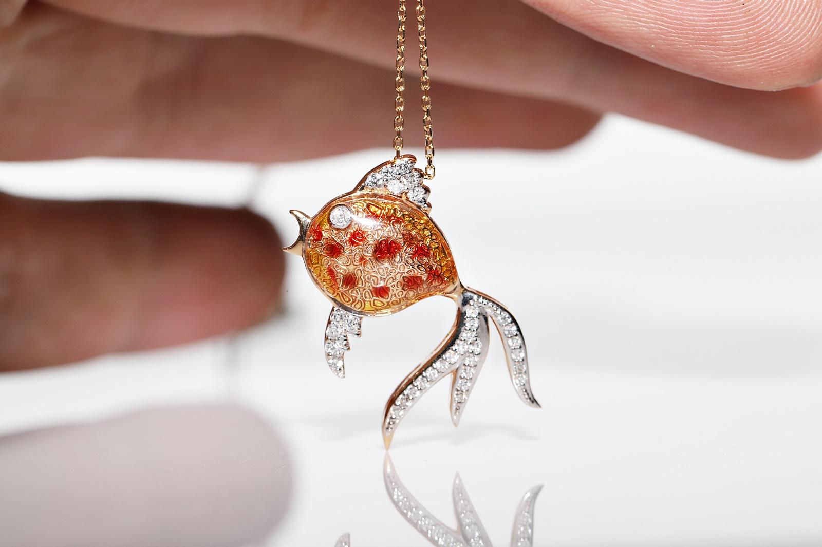 18k Rose Gold Natural Diamond And Enamel Decorated Fish Pendant  Necklace For Sale 2