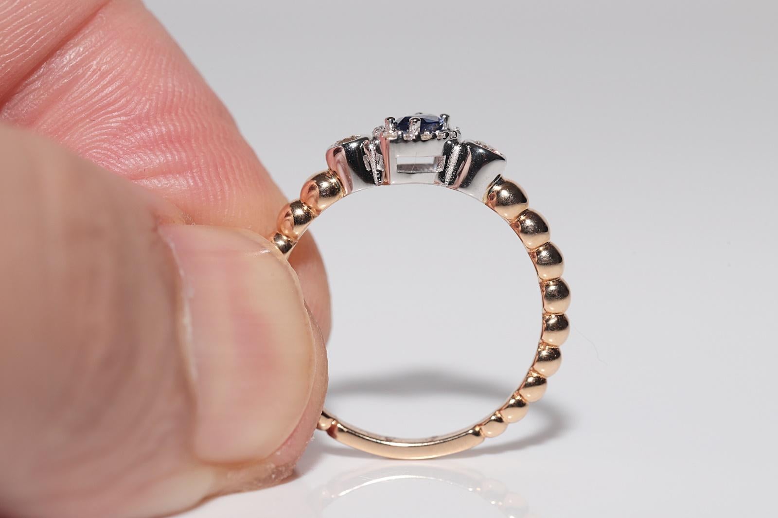 Bague décorée en or rose 18 carats avec diamants naturels et saphirs en vente 1