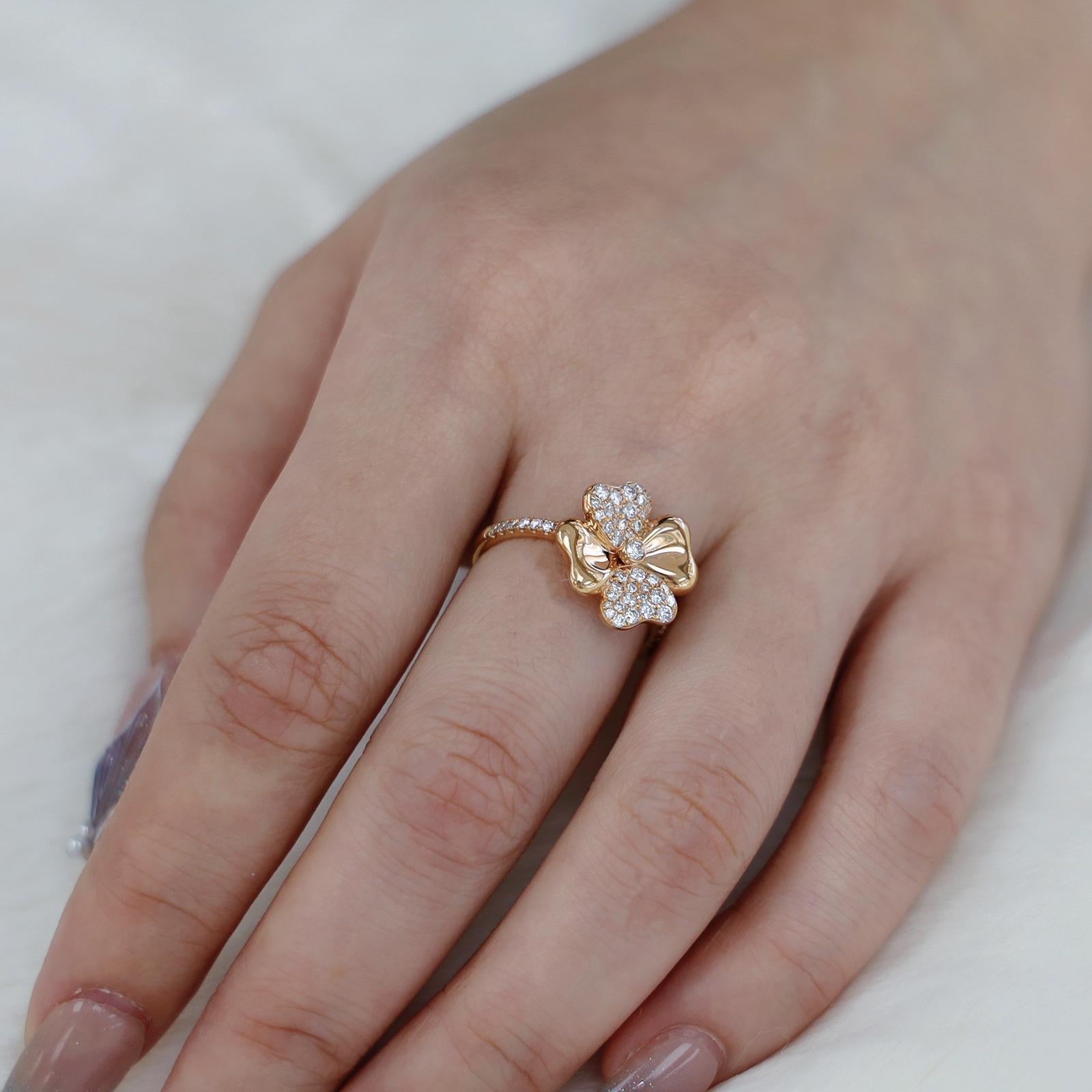 Bague en or rose 18 carats à diamant naturel de forme classique Neuf - En vente à Kowloon, HK