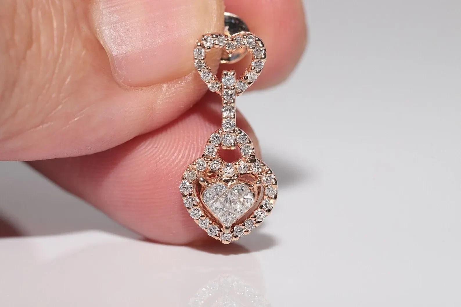 Boucle d'oreille pendante en or rose 18k ornée de diamants naturels en forme de coeur en vente 2