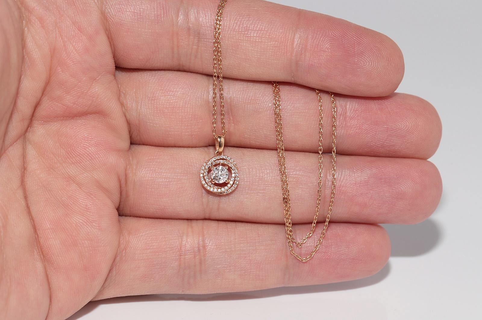Collier pendentif décoré de diamants naturels en or rose 18 carats en vente 3