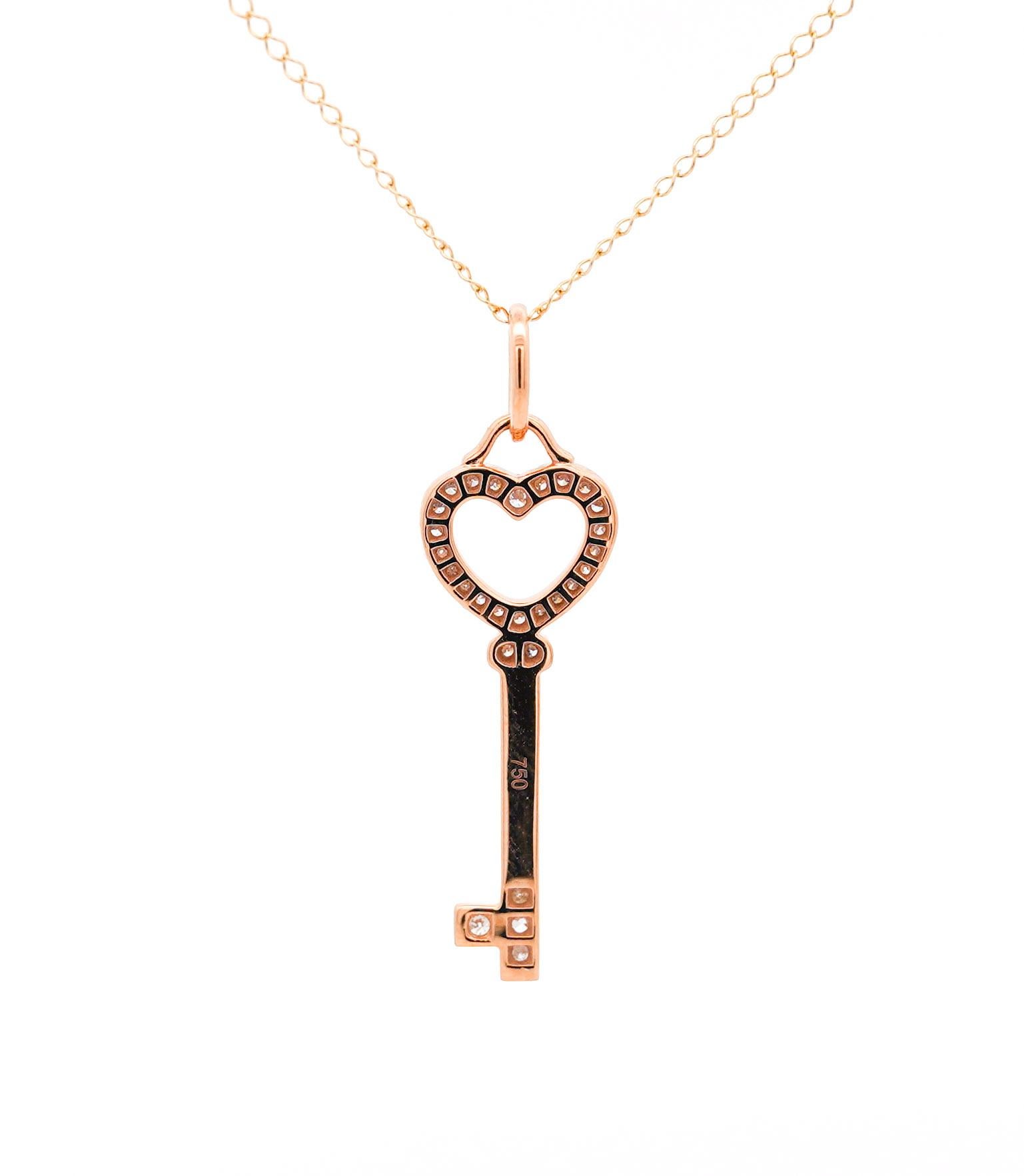 Round Cut 18k Rose Gold Natural Diamond Key To My Heart Pendant Necklace For Sale