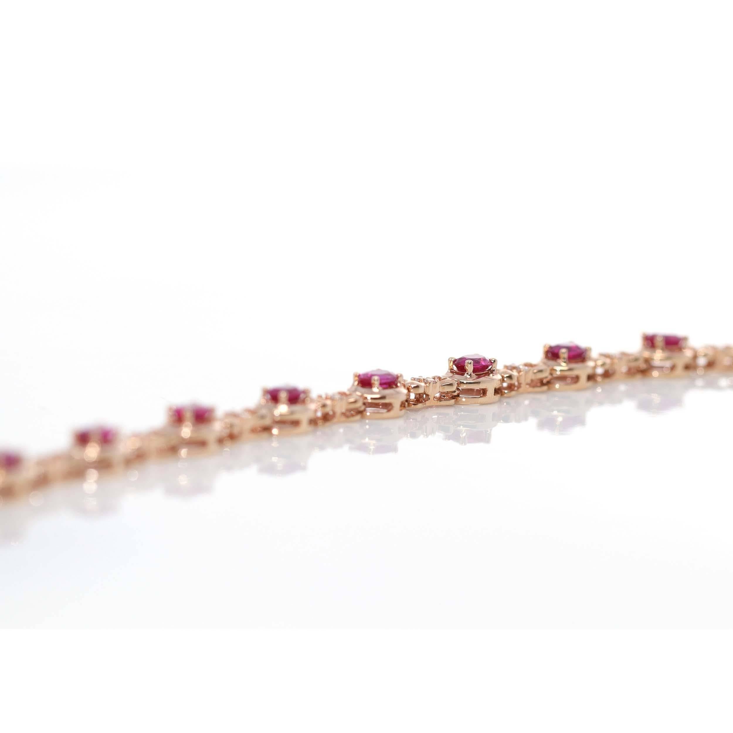 Bracelet à charnières en or rose 18 carats avec rubis naturel et diamants Unisexe en vente
