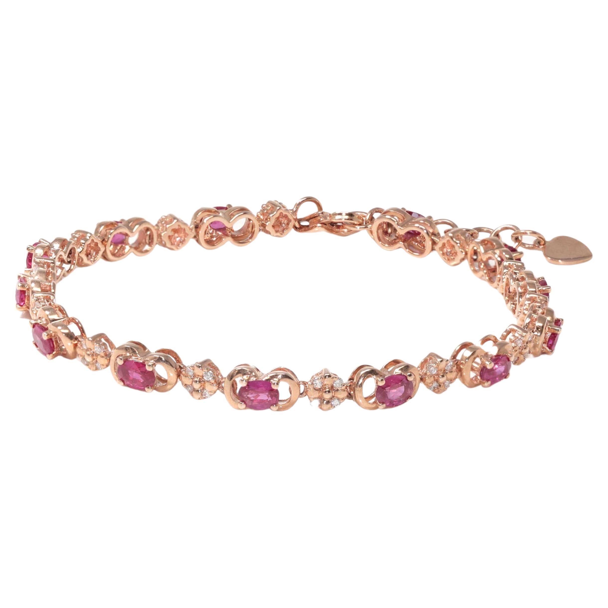 Bracelet à charnières en or rose 18 carats avec rubis naturel et diamants en vente