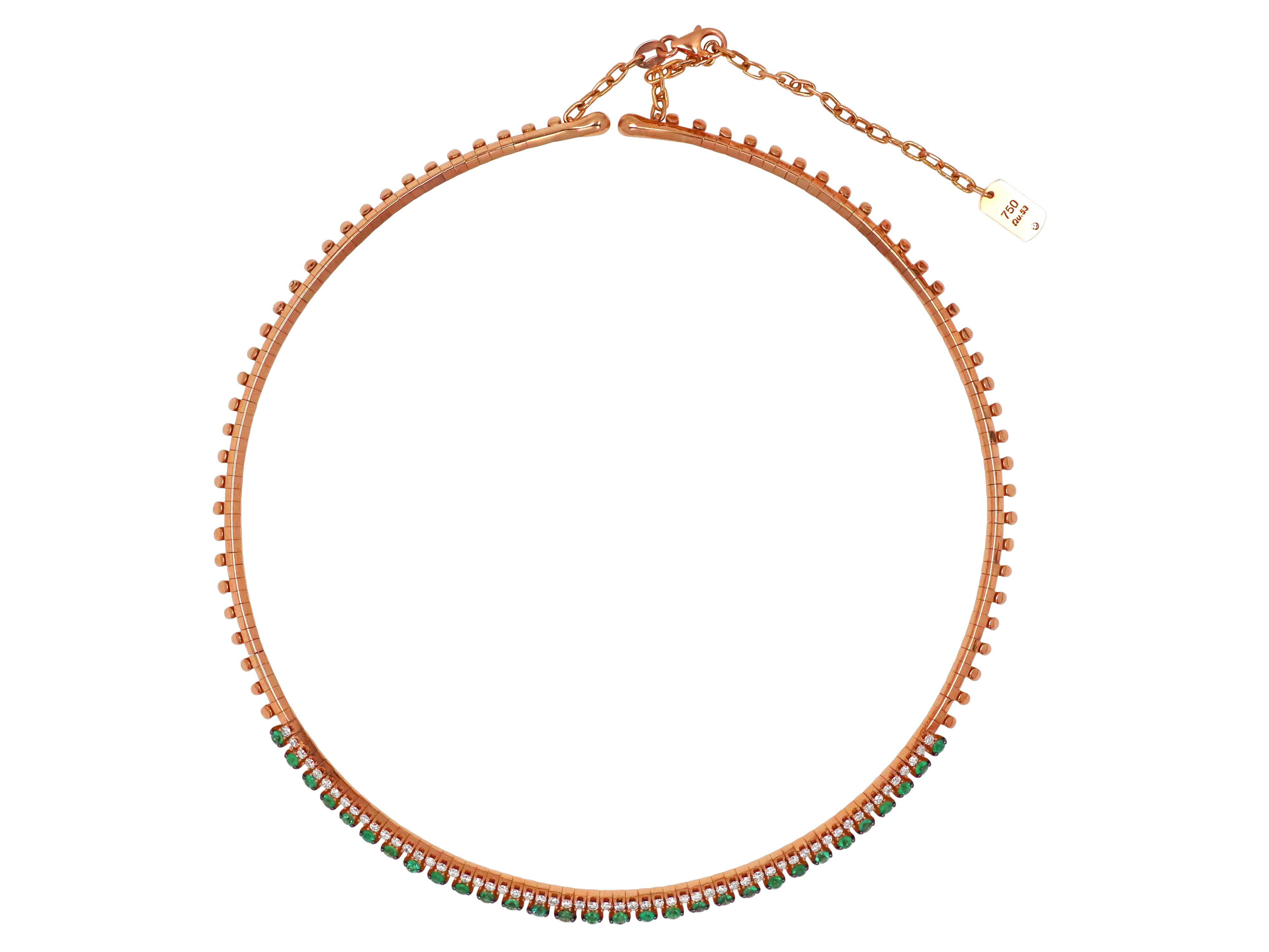 Collar necklace in 18k rose gold with 0.81 carats emeralds and 0.66 carats brilliant cut diamonds. The length is adjustable with extra links.

Max. length: 14.960”, 38cm
Min. length: 12.598”, 32cm
