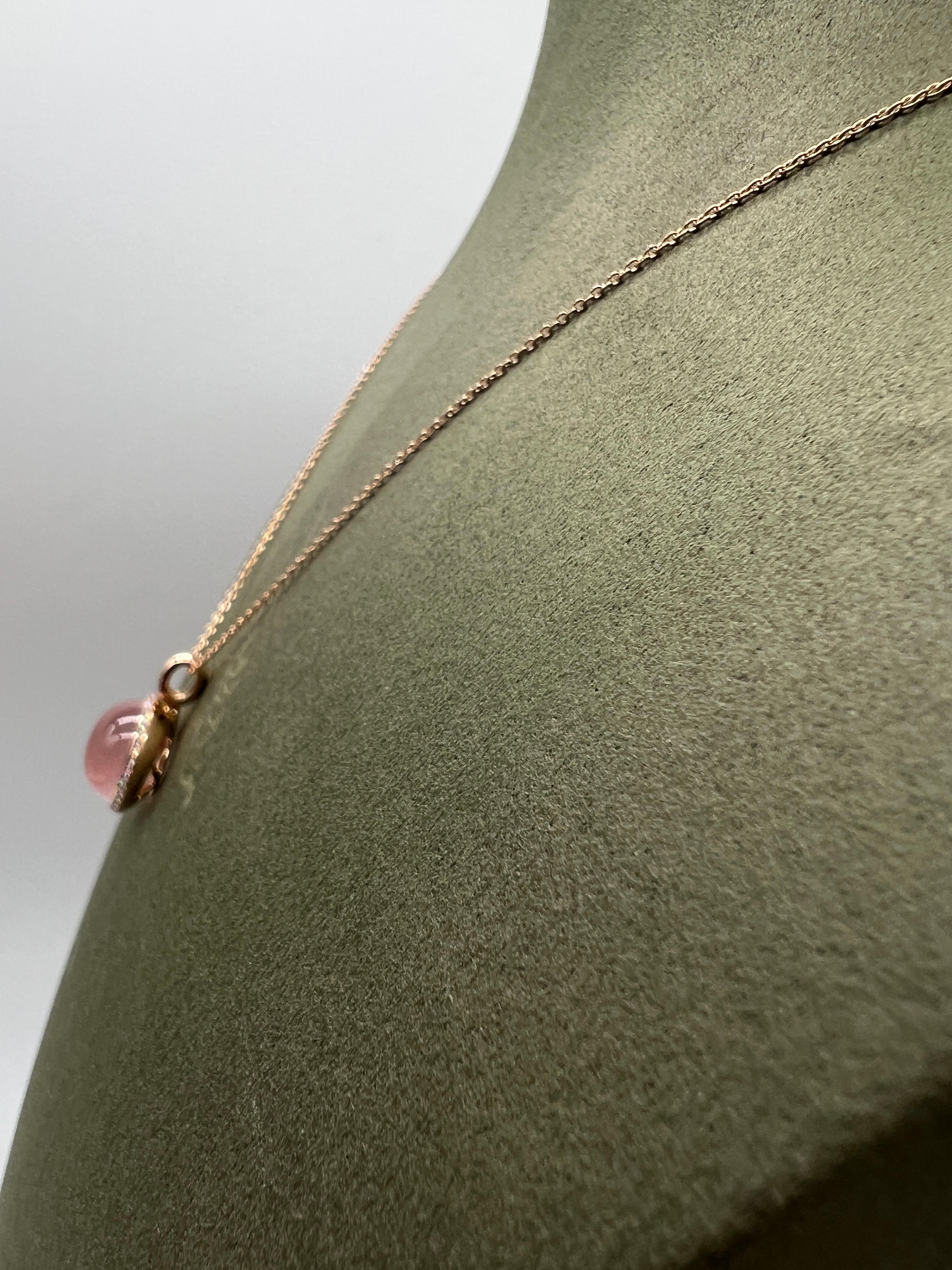 18K Rose Gold Necklace with Rose Quartz and Diamond For Sale 3