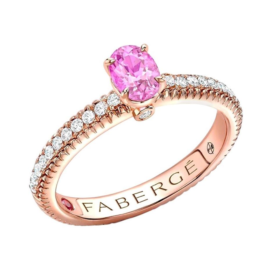Im Angebot: 18 Karat Roségold Oval Rosa Saphir geriffelter Ring mit Diamant Schultern von Fabergé ()