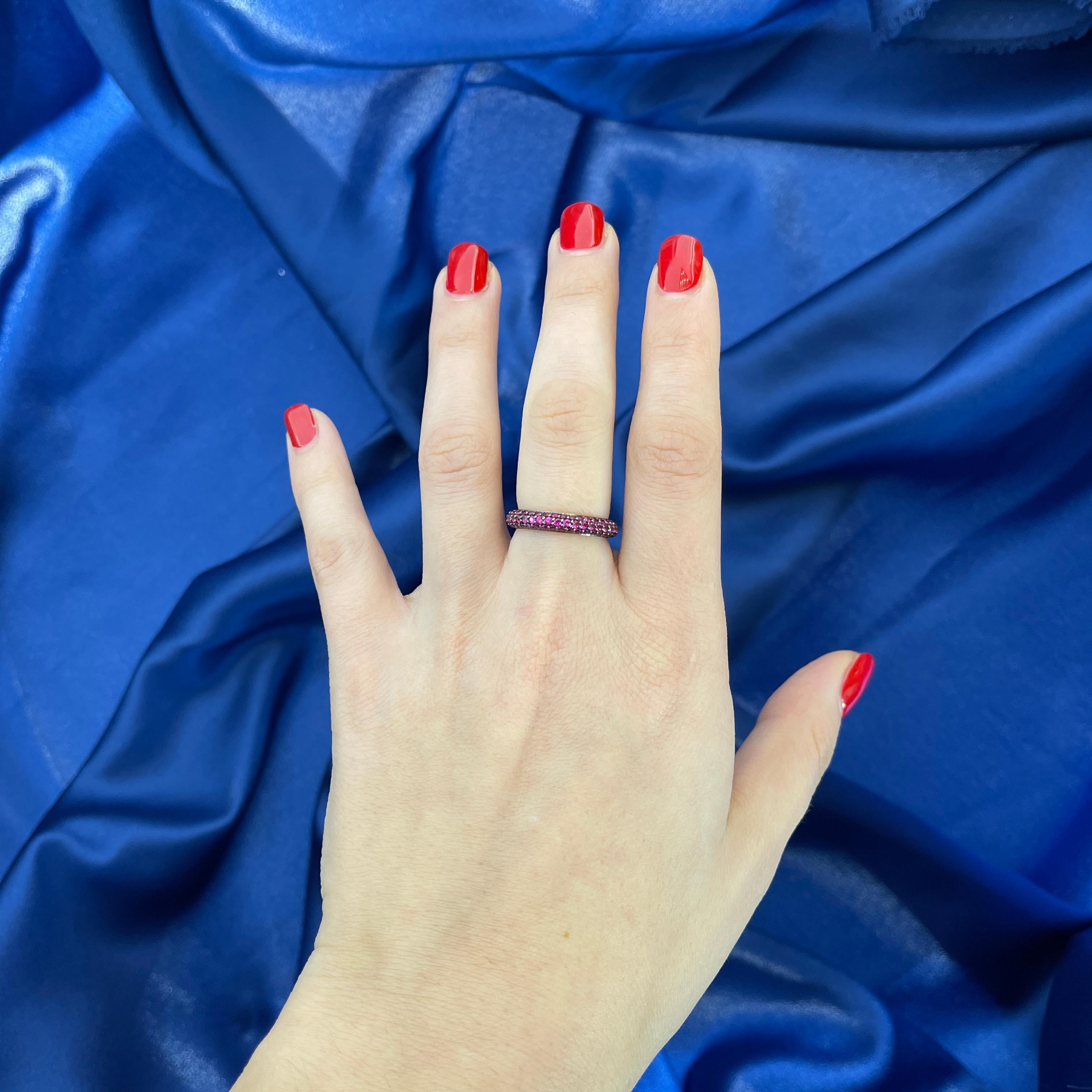 Brilliant Cut 18K Rose Gold Pavé Ruby Band For Sale