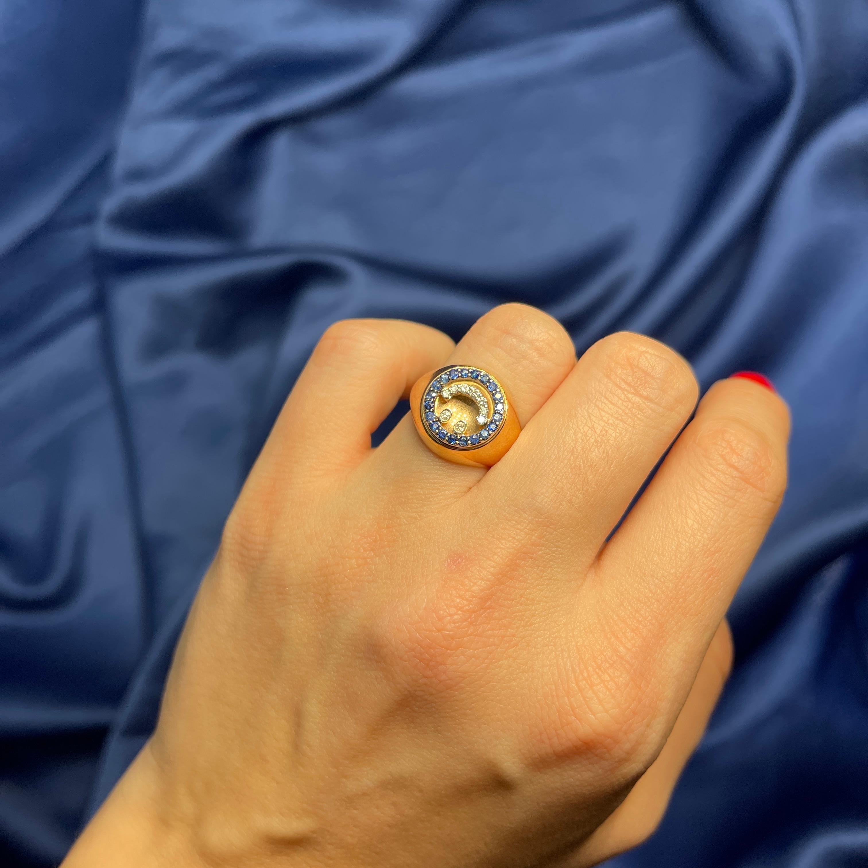 18K Rose Gold Pinky Ring with Diamond and Sapphire Smile Motif For Sale 2