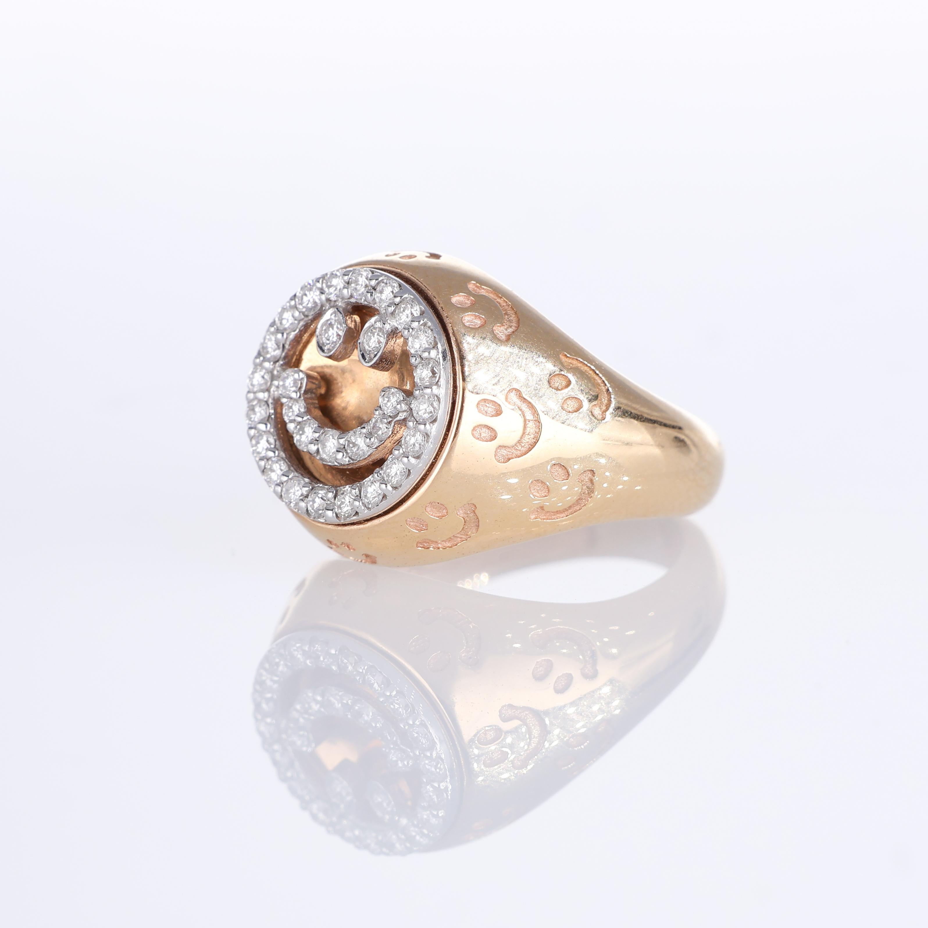 18K Rose Gold Pinky Ring with Smiley and Diamond Accents In New Condition For Sale In Bergamo, BG