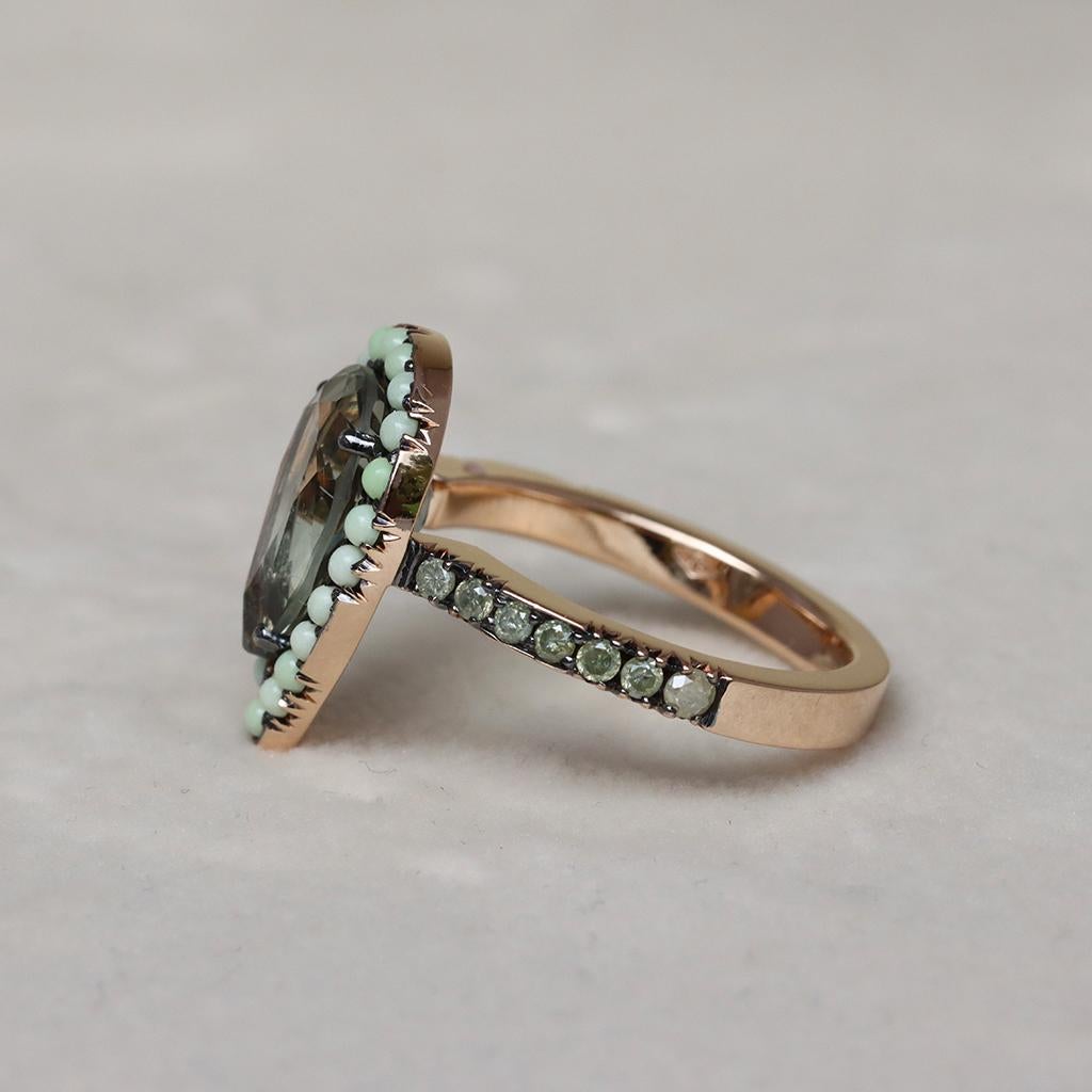 18k Rose Gold Prasiolite, Lemon Chrysophrase Halo & Icy Diamond Entourage Ring In New Condition In Antwerp, BE