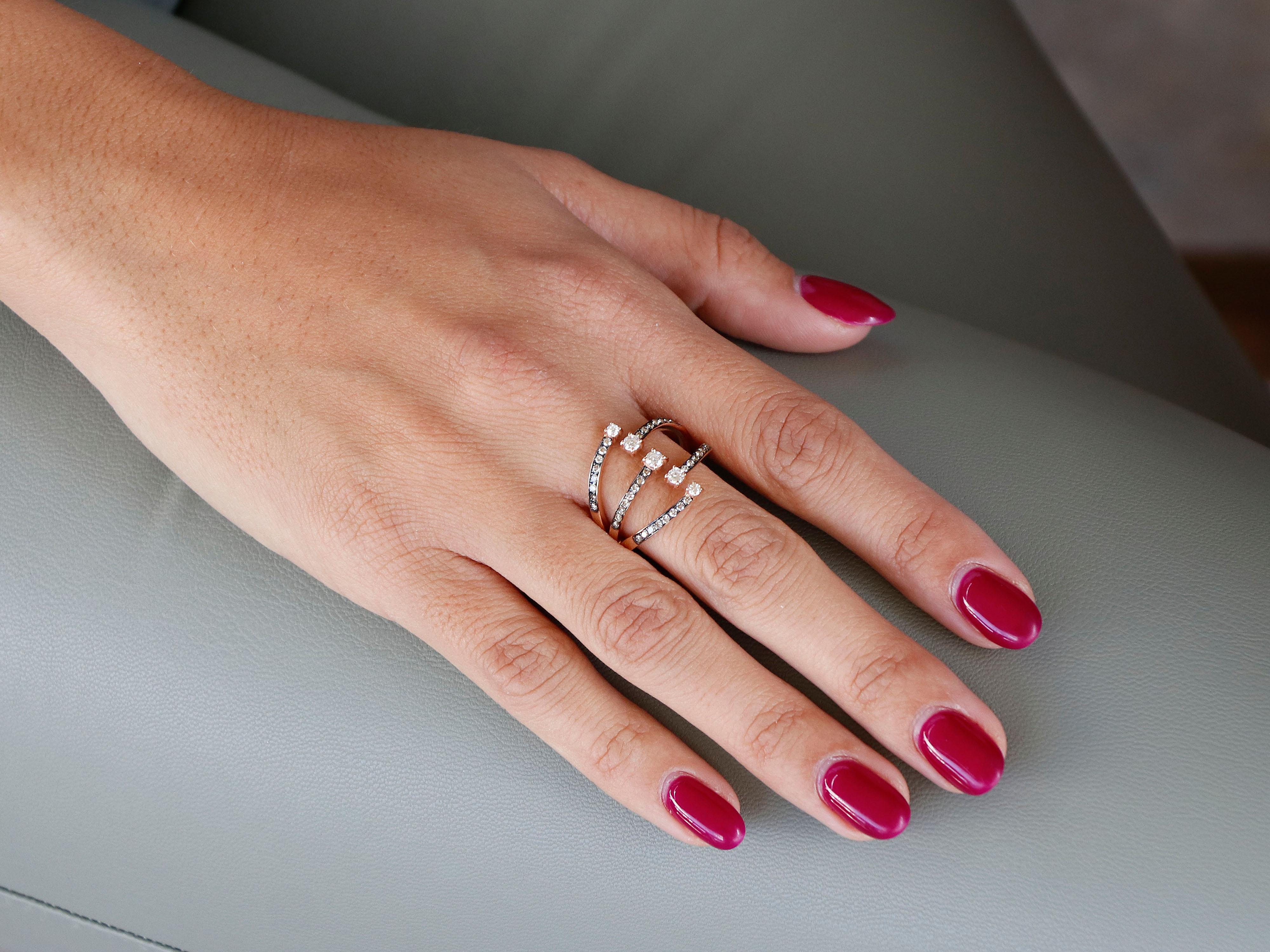 18 Karat Roségold Ring mit Brillant-Diamanten (Baguetteschliff) im Angebot