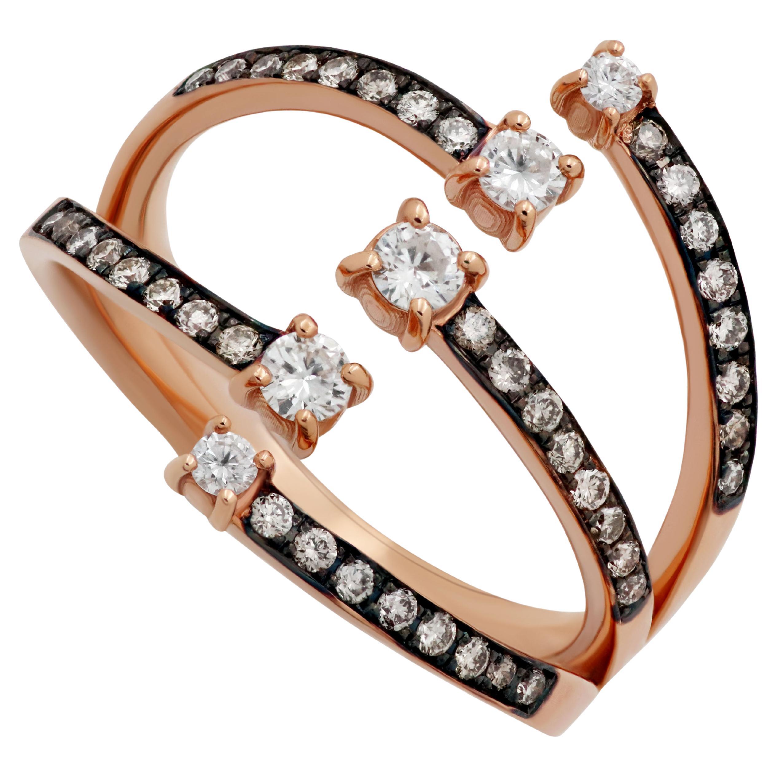 18k Rose Gold Ring with Brilliant Diamonds For Sale