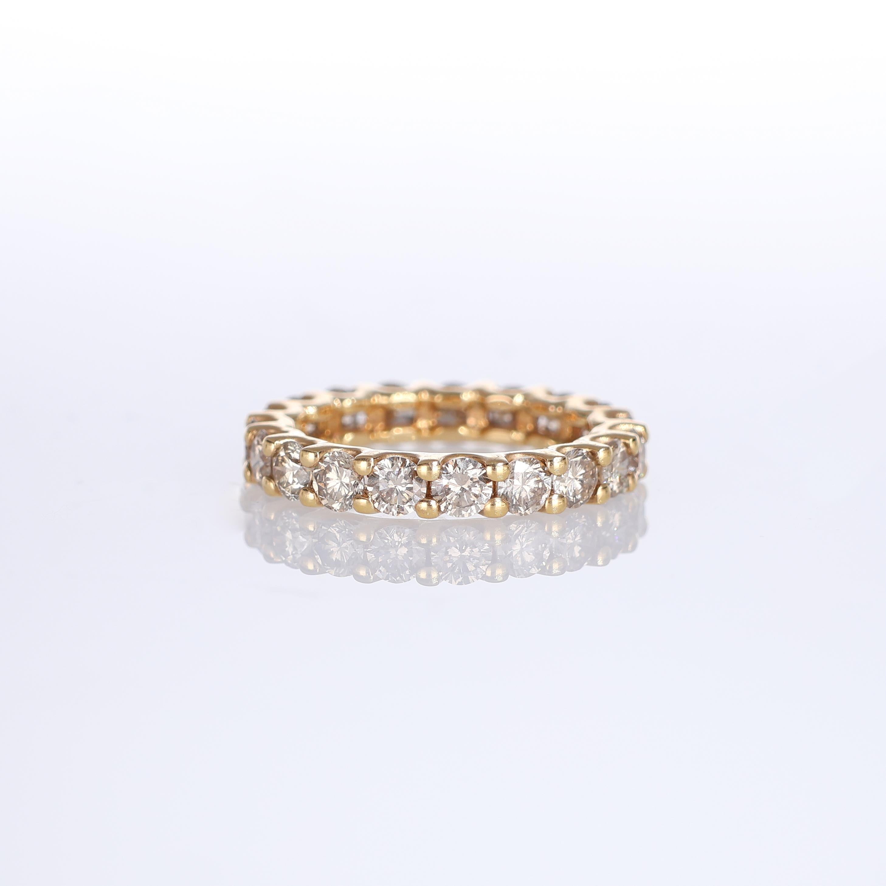 IMPORTANT NOTE:
✔ No additional costs will be added to this order.
✔ Shipping and customs duties are fully covered by us.
--------------------
A stunning 18K rose gold ring set with 3.01 carats of natural brown brilliant-cut diamonds. The warm tones